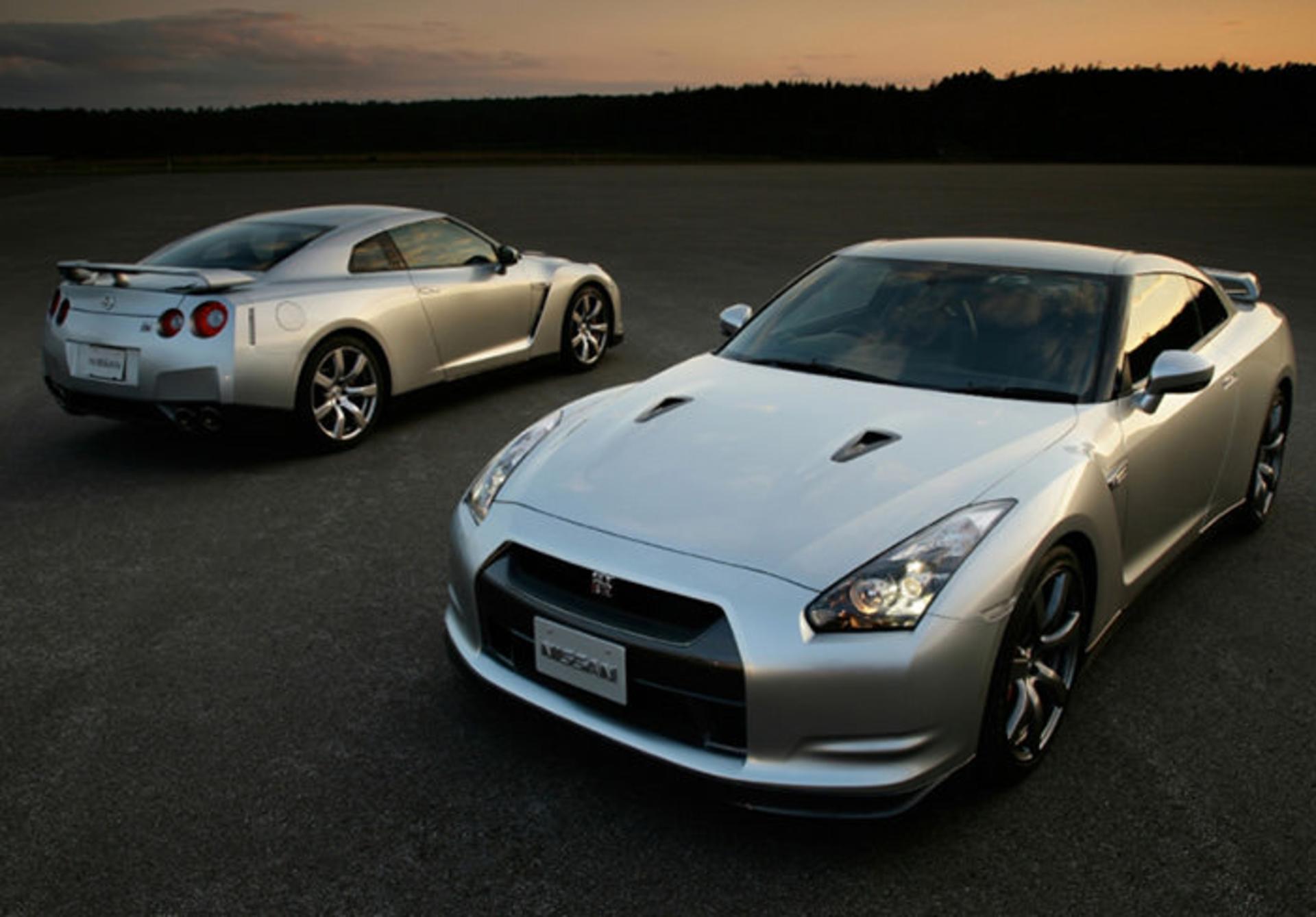 نیسان GT-R 2010