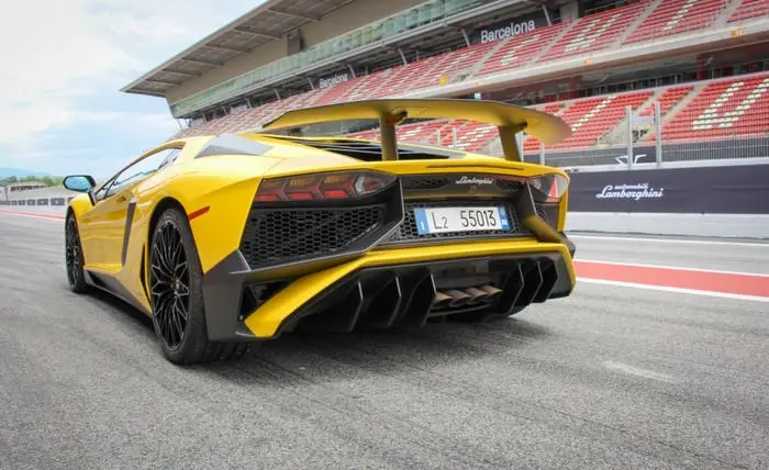 lamborghini aventador