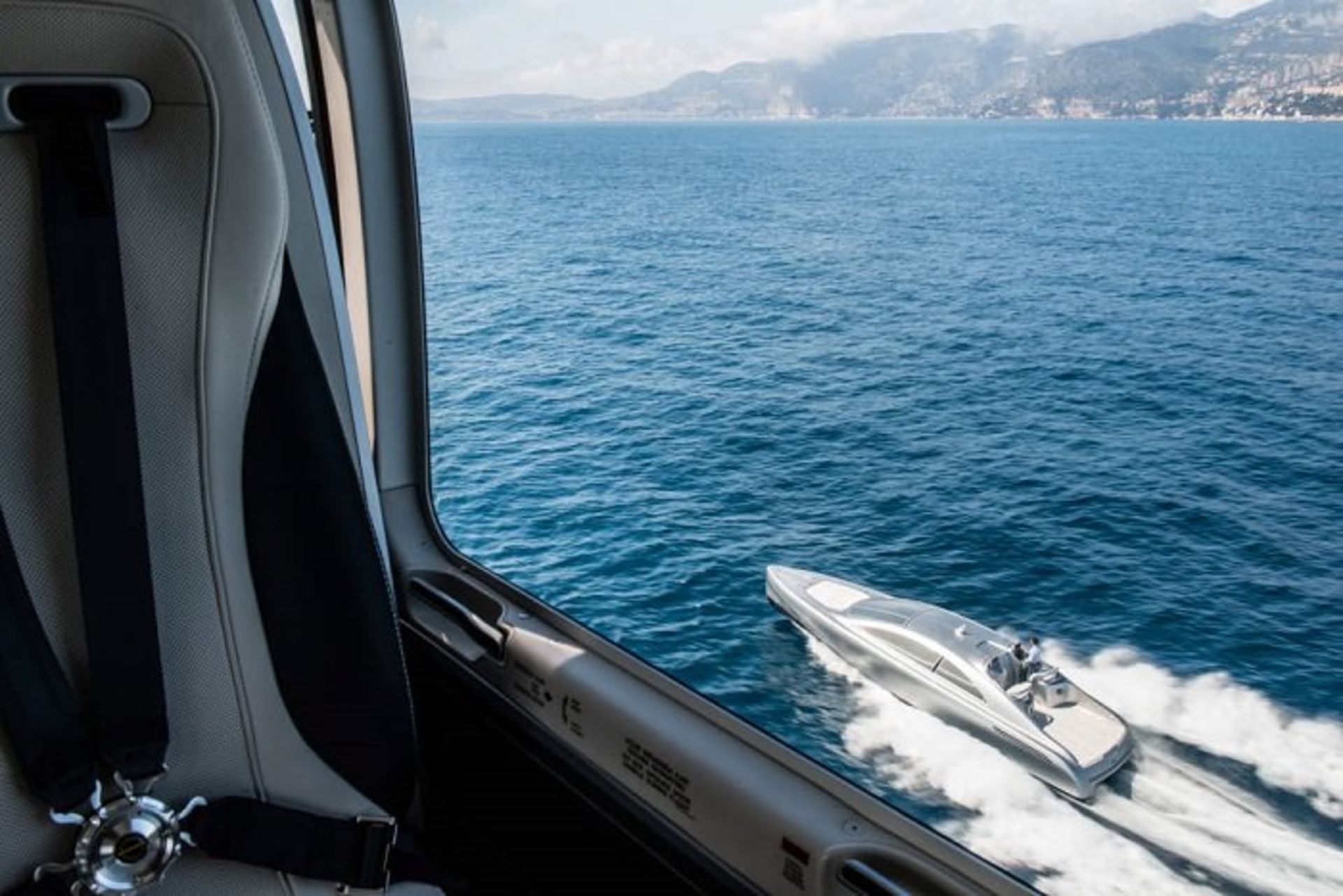 قایق تفریحی مرسدس بنز