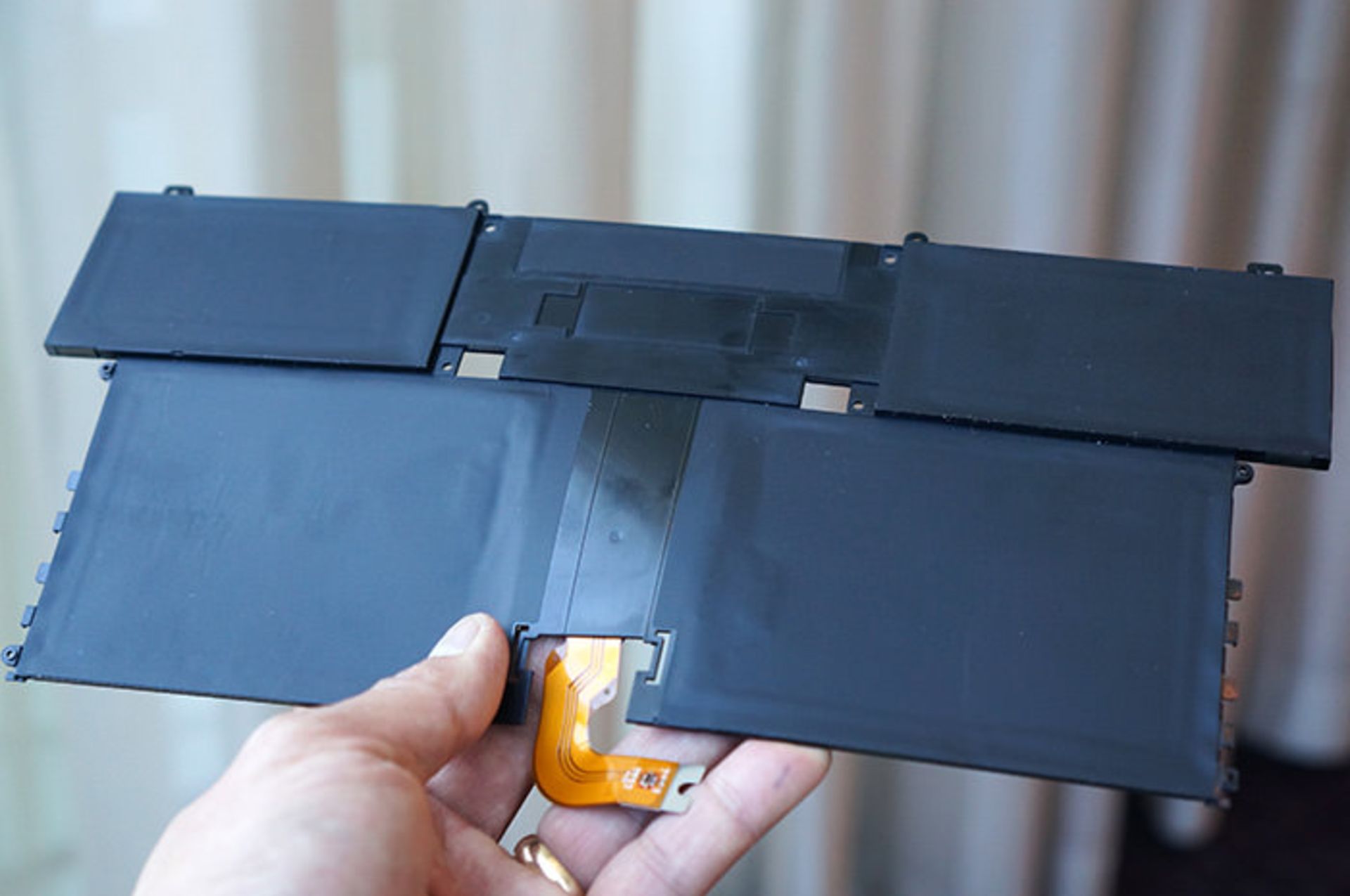 اچ پی اسپکتر ۱۳.۳