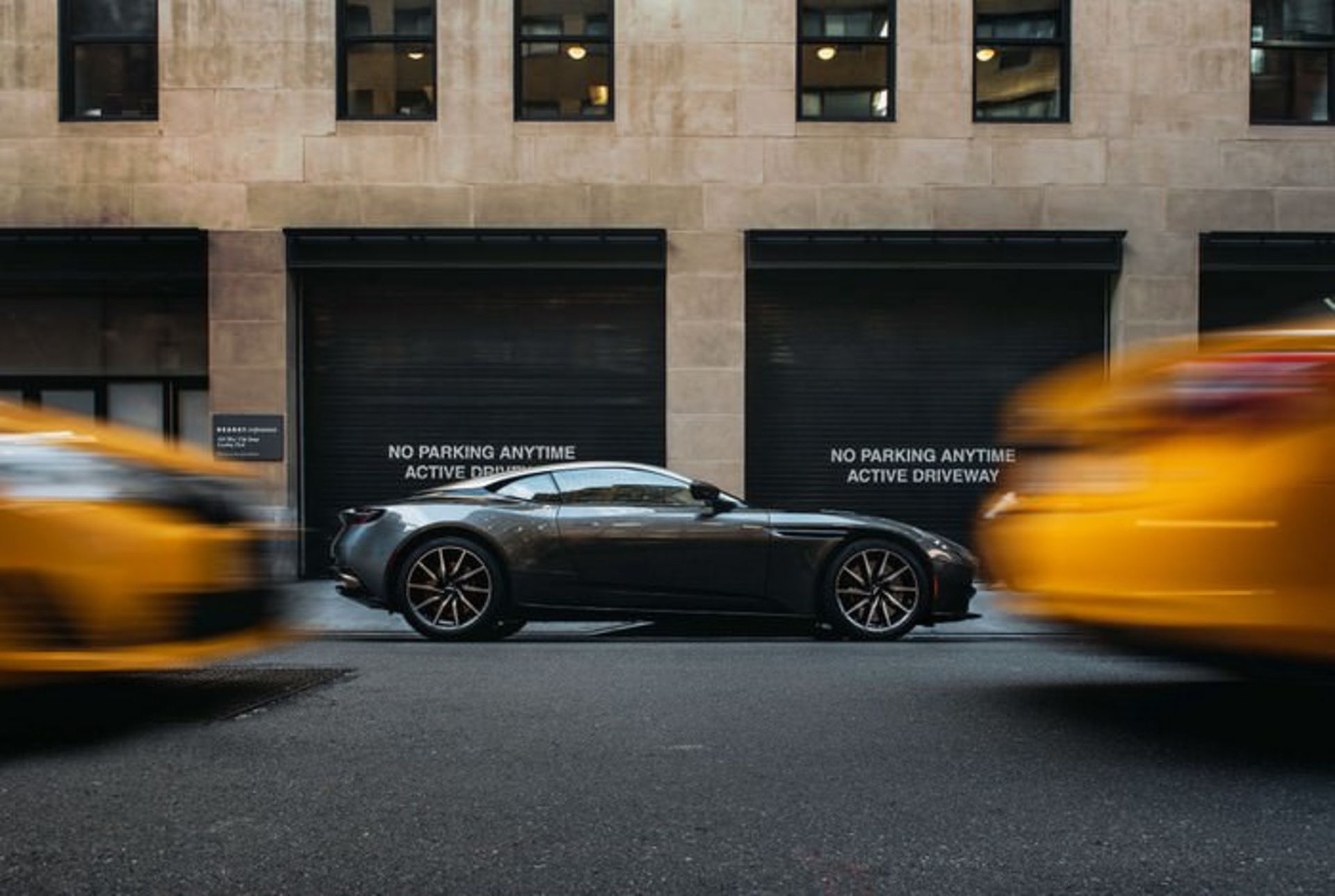 AstonmartinDB11