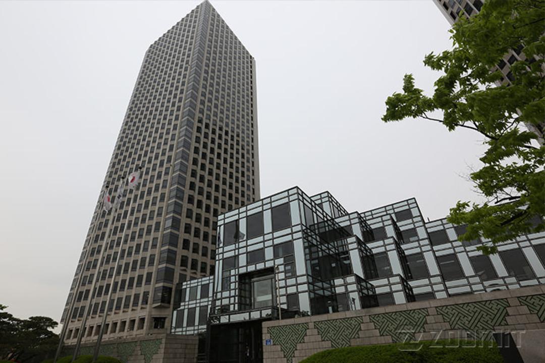 LG Twin Towers