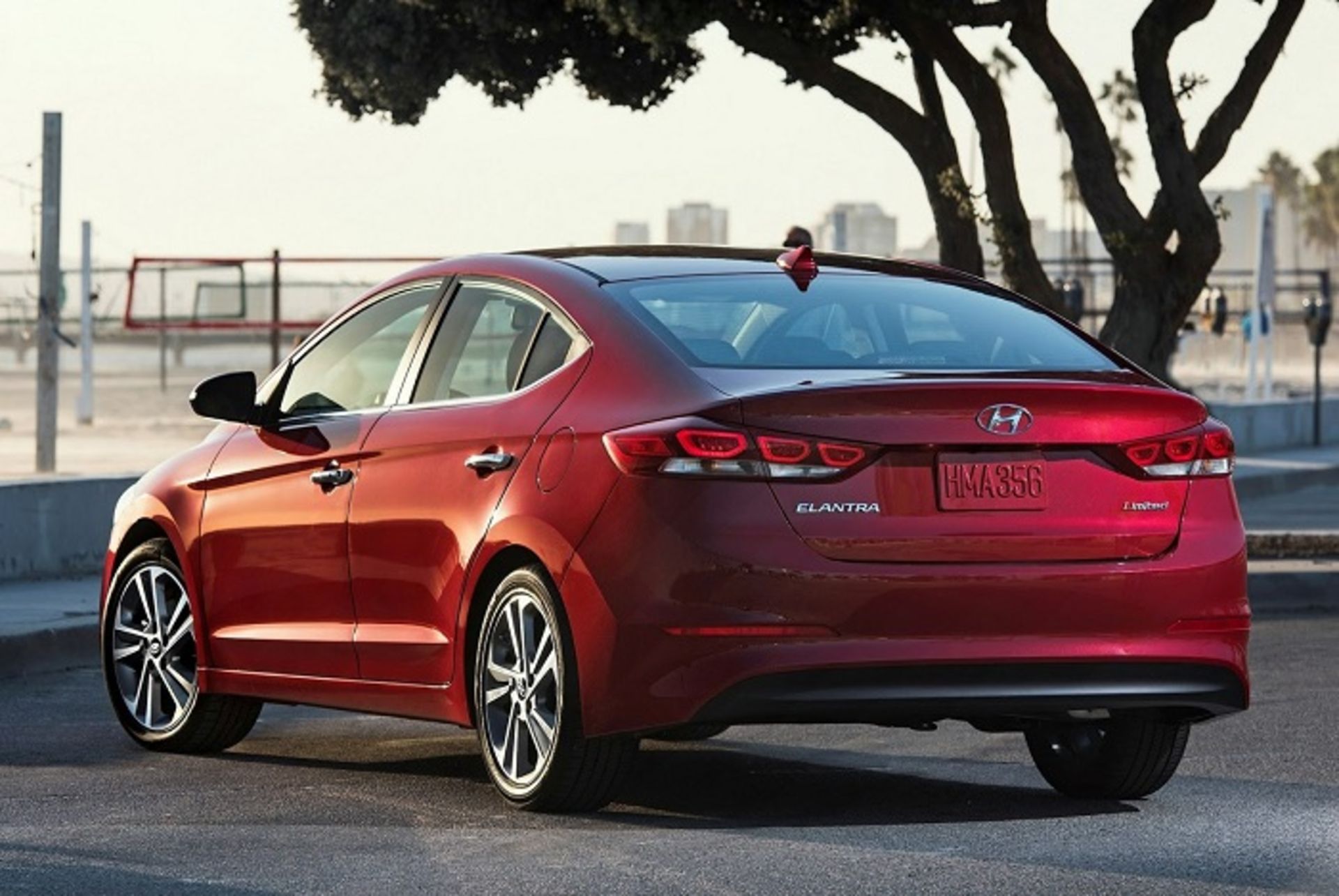 الانترا ۲۰۱۷ اکو