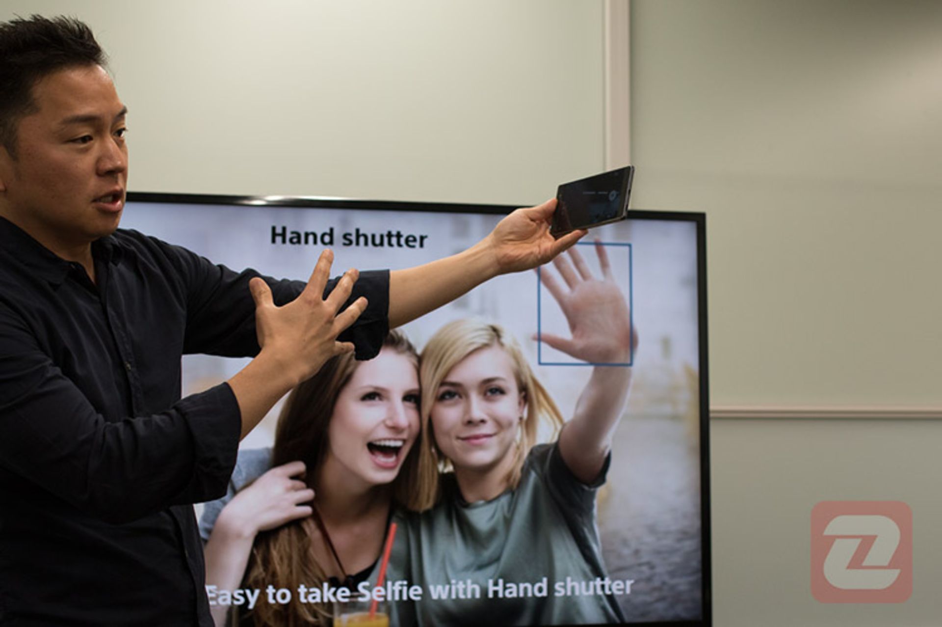 Xperia XA Hands Selfi