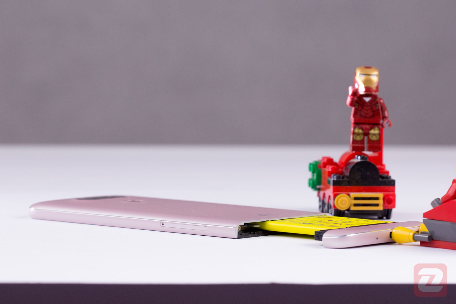 ال جی جی 5 / ماژول