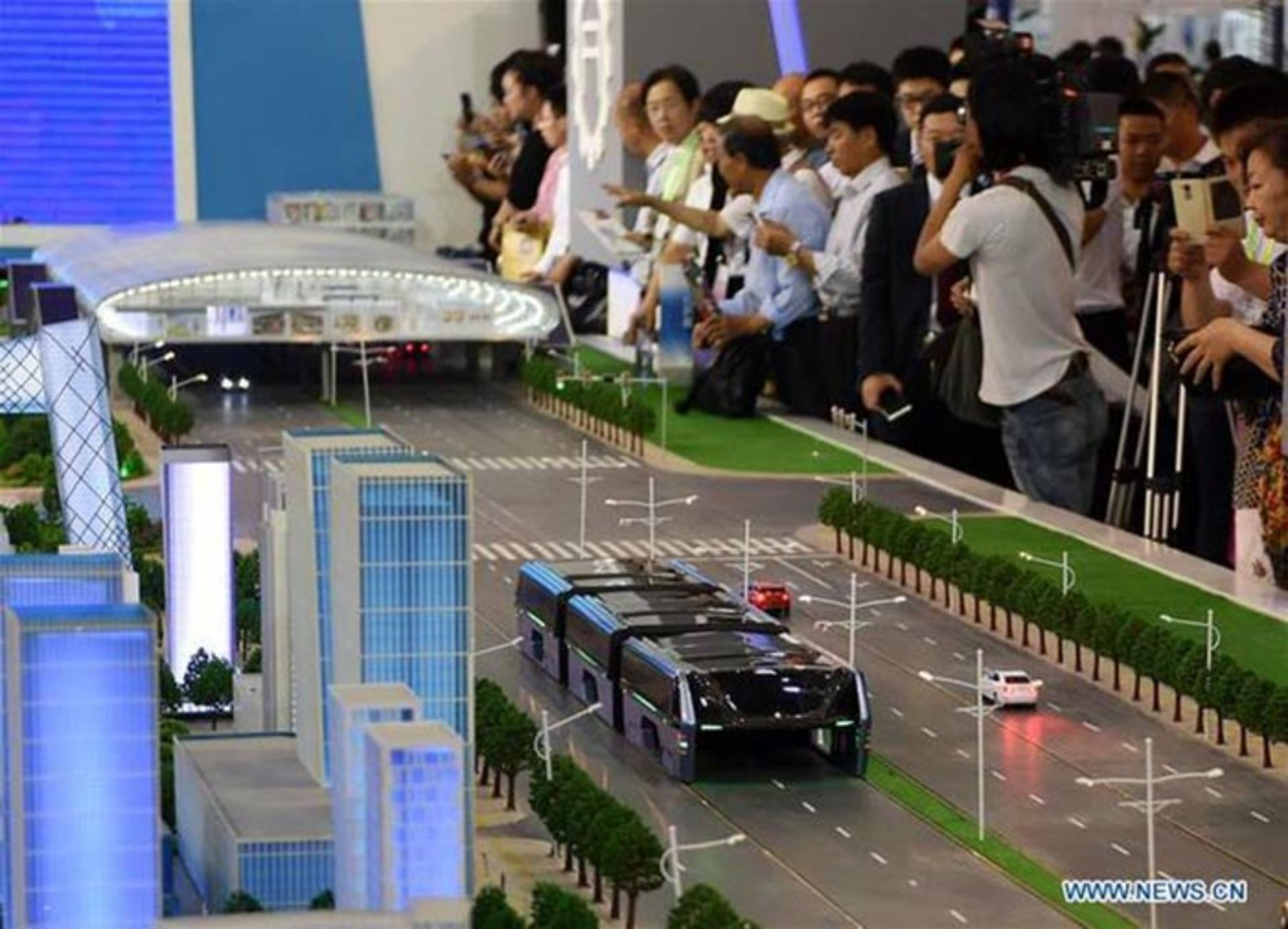 اتوبوس هوایی چین