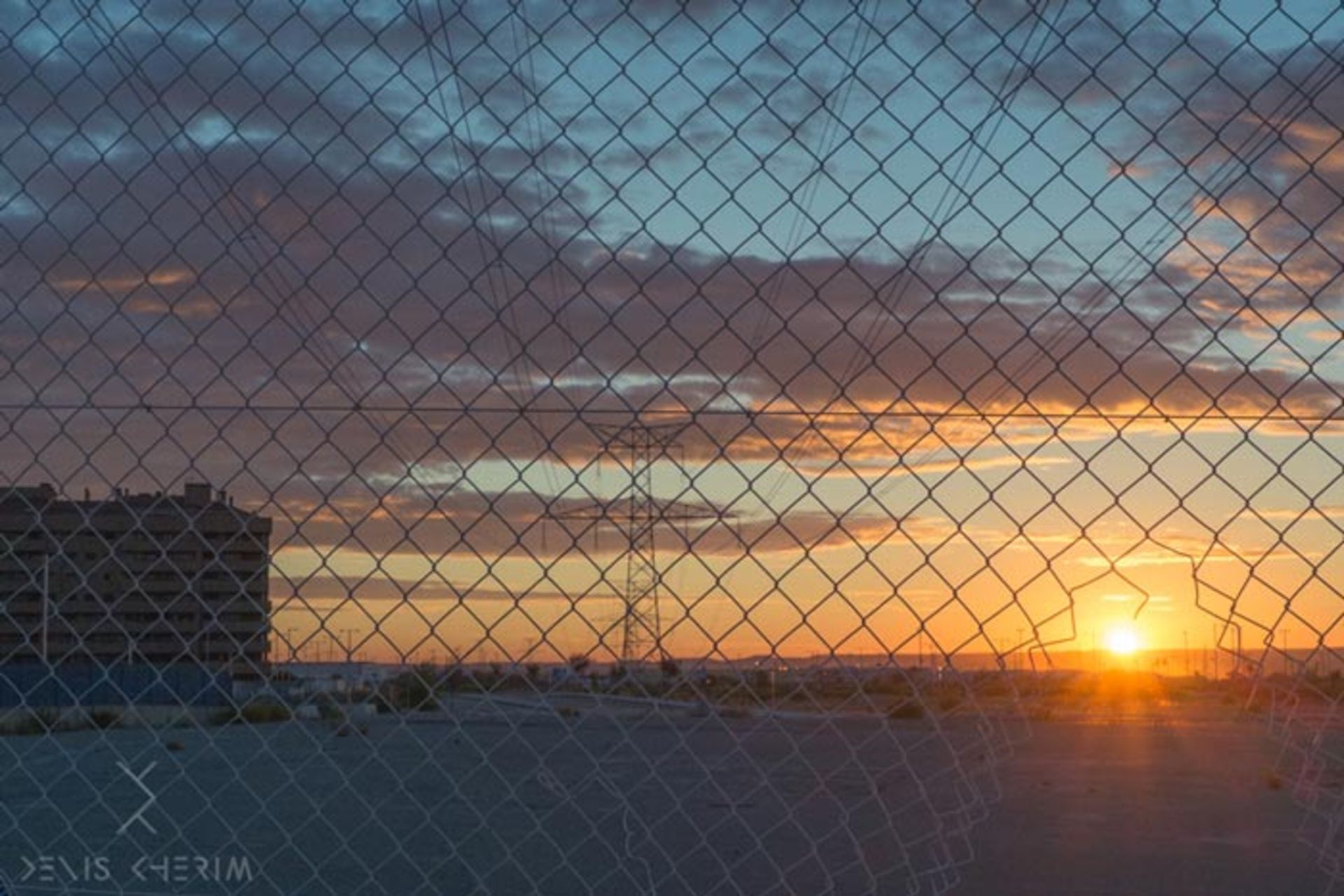 آثار ثبت شده توسط دنیس چریم، عکاس بریتانیایی