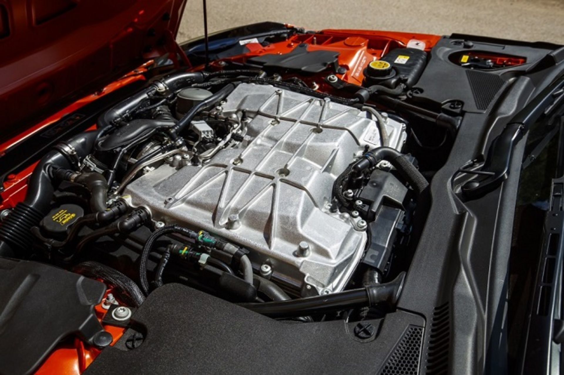 جگوار F-Type SVR