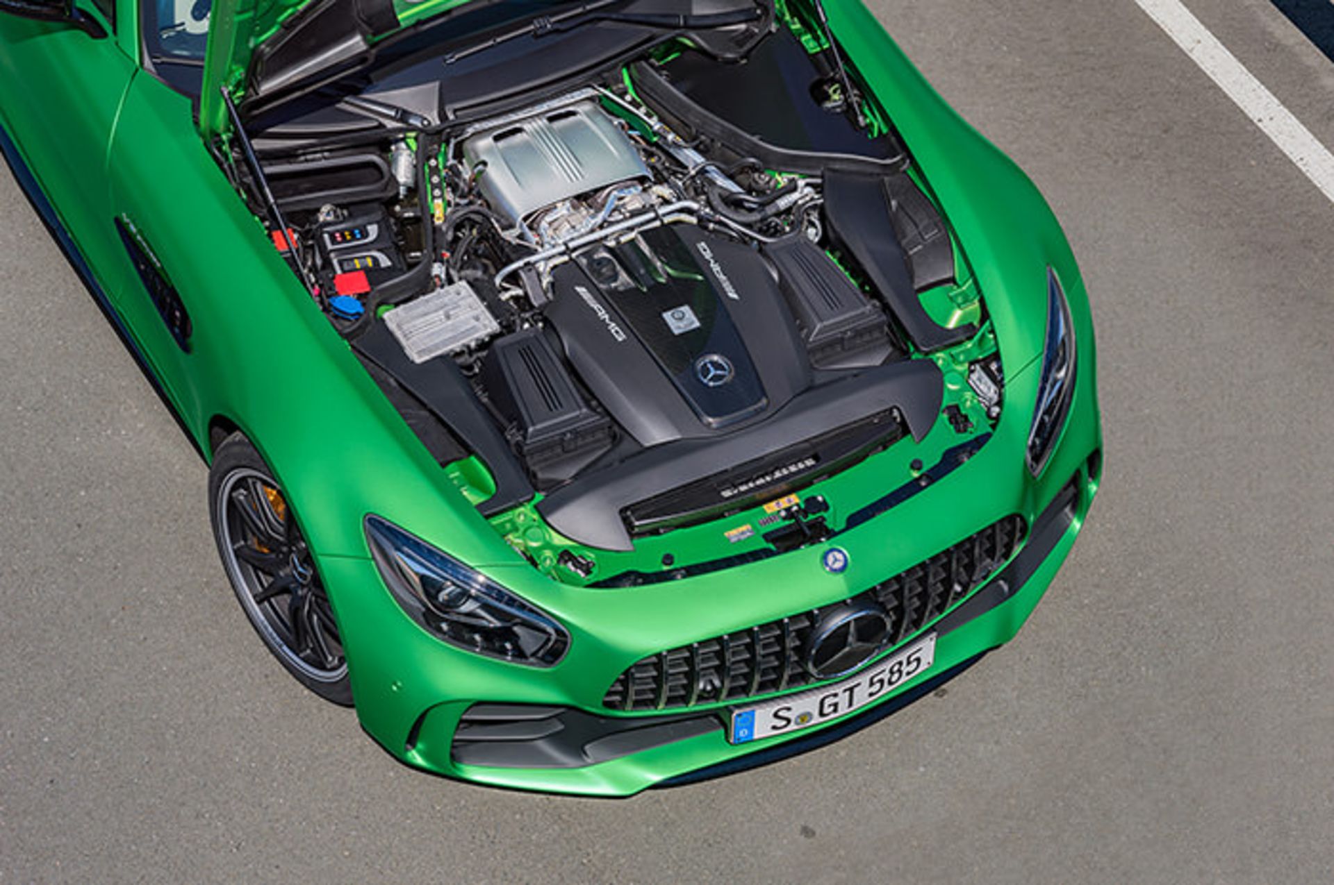 مرسدس بنز AMG GT R 2018
