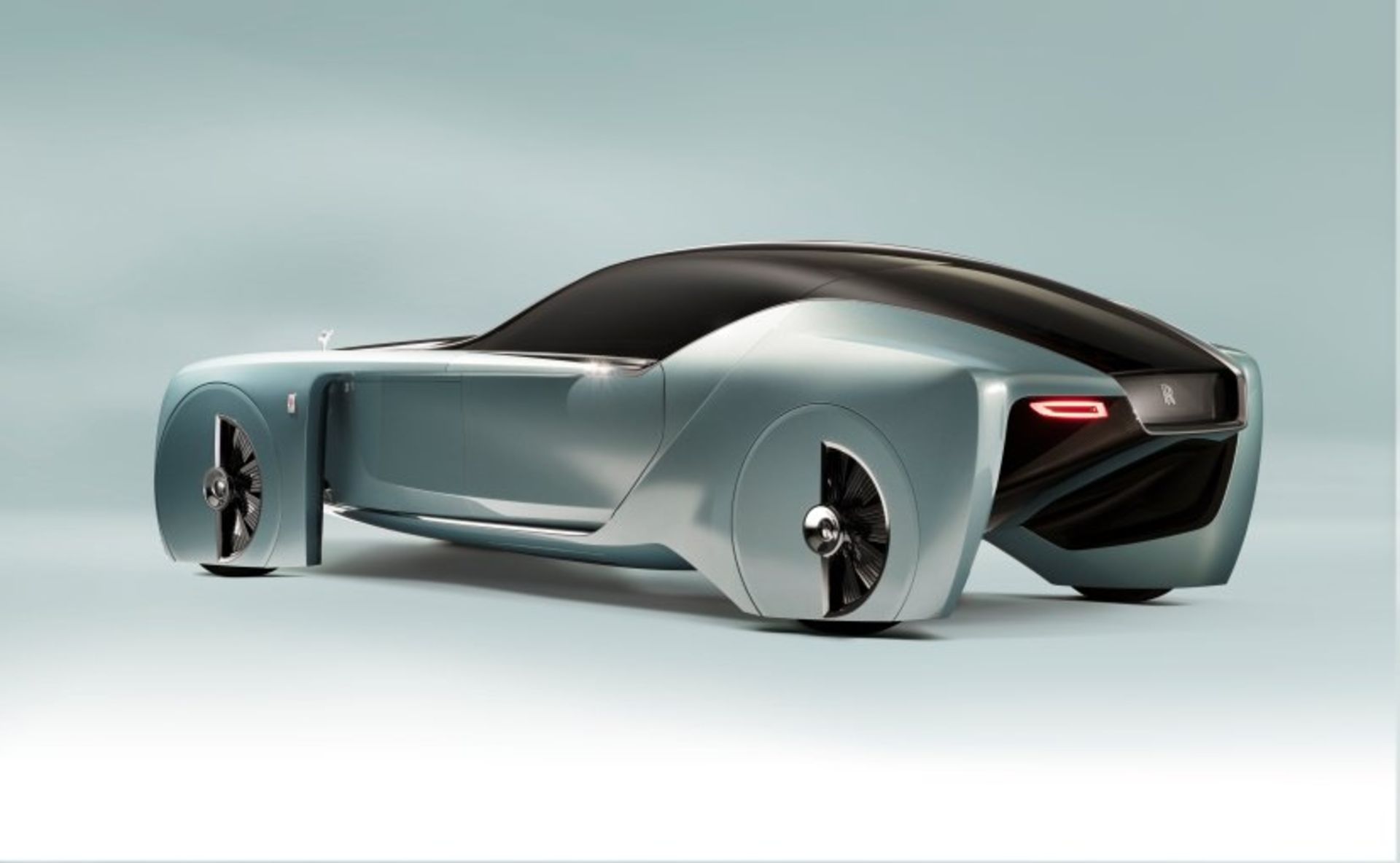 مدل مفهومی ۱۰۰ سال آینده رولزرویس