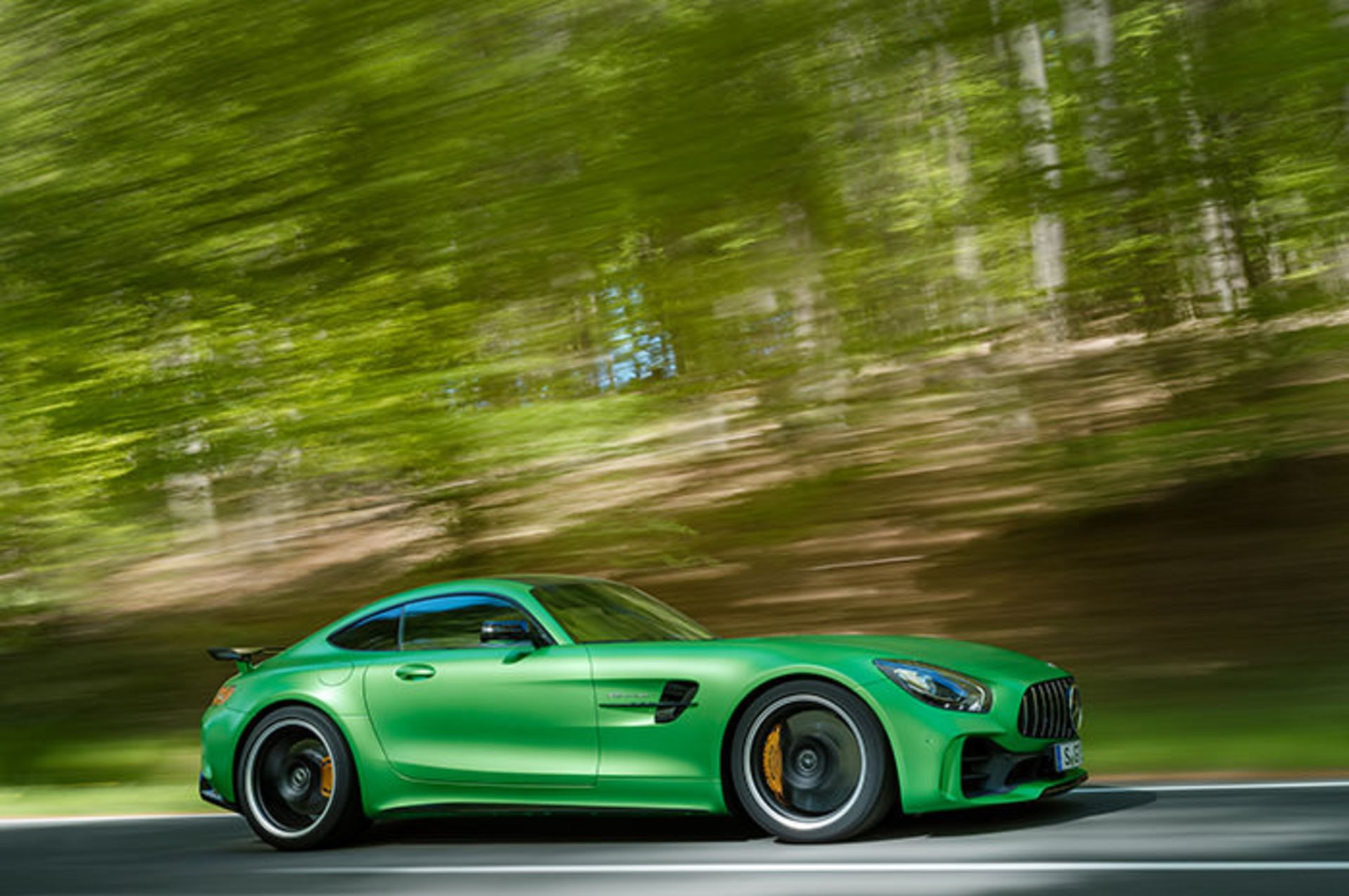 مرسدس بنز AMG GT R 2018