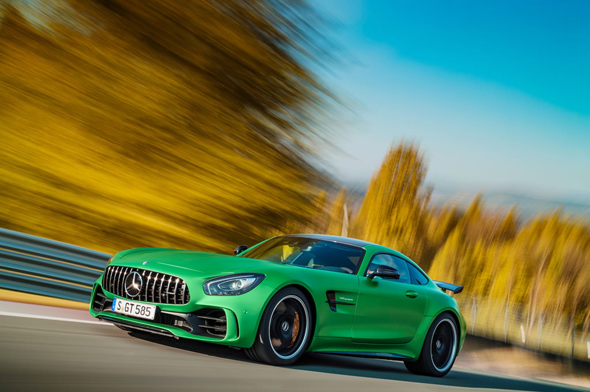 مرسدس بنز AMG GT R 2018