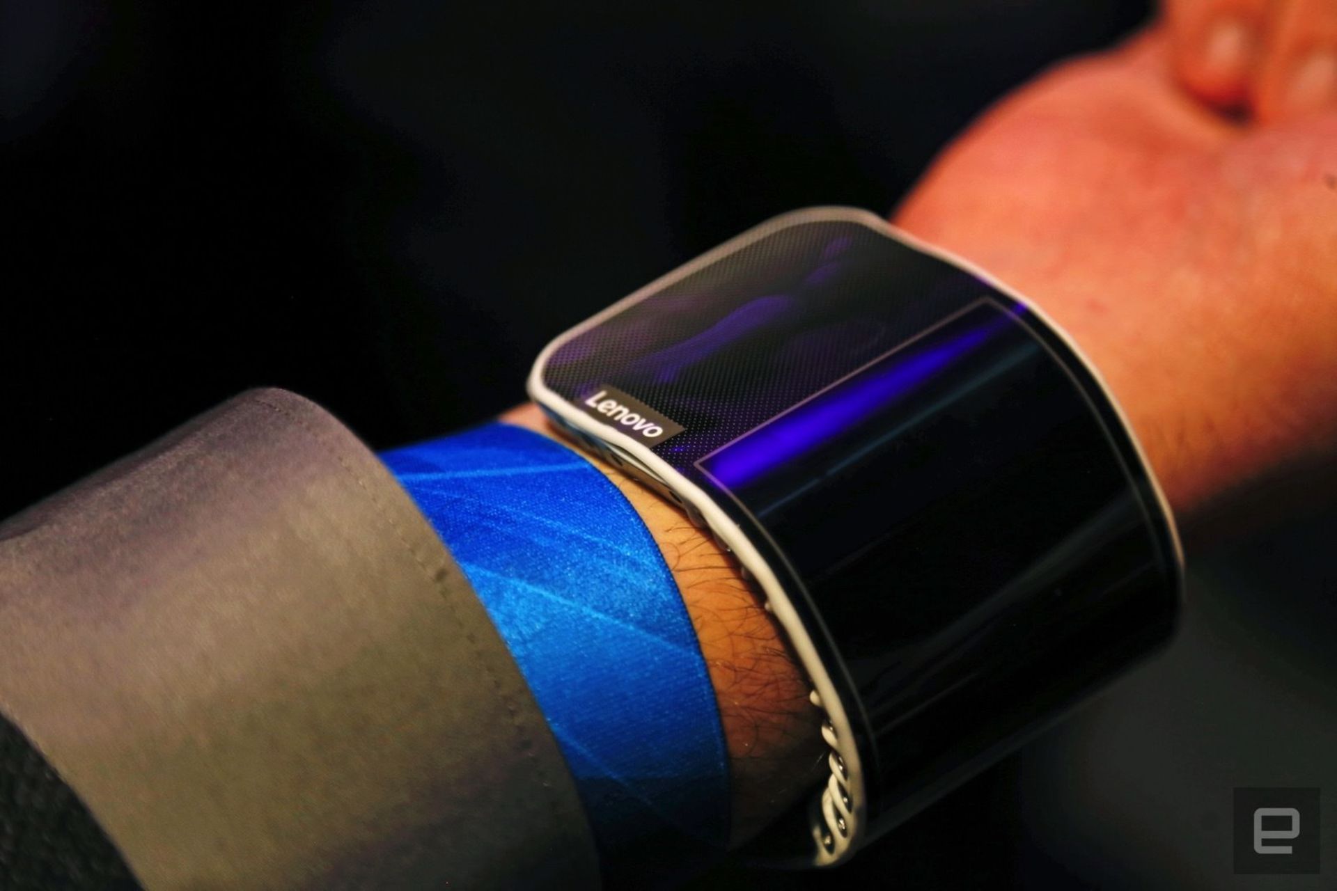 گوشی تاشدنی لنوو