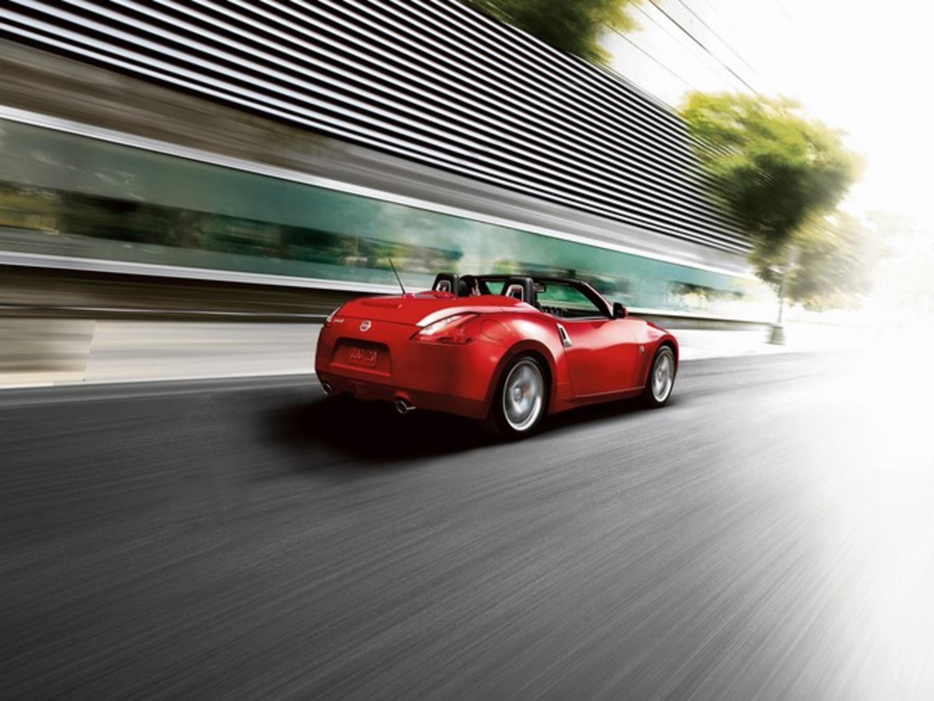 نیسان 370Z