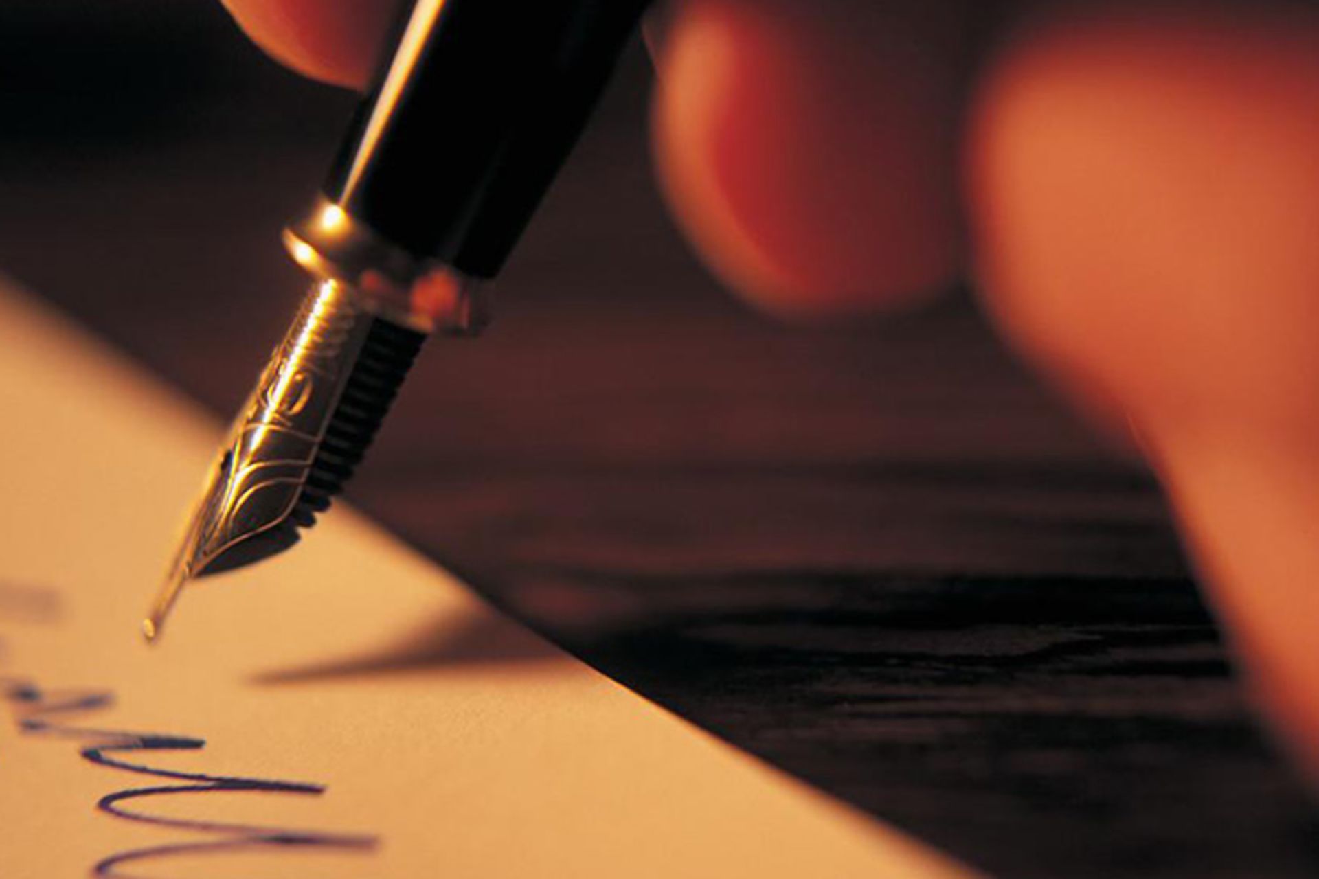 نویسنده / ویراستار / ژورنالیست