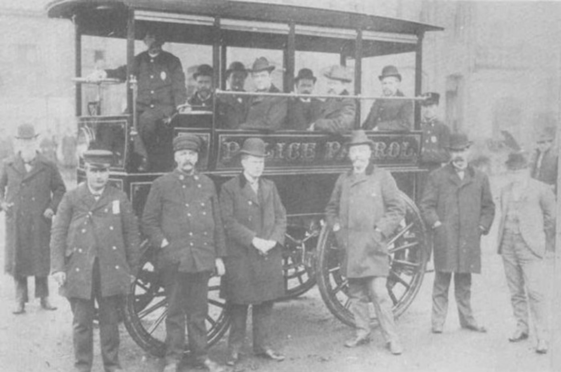 ماشین ‌پلیس