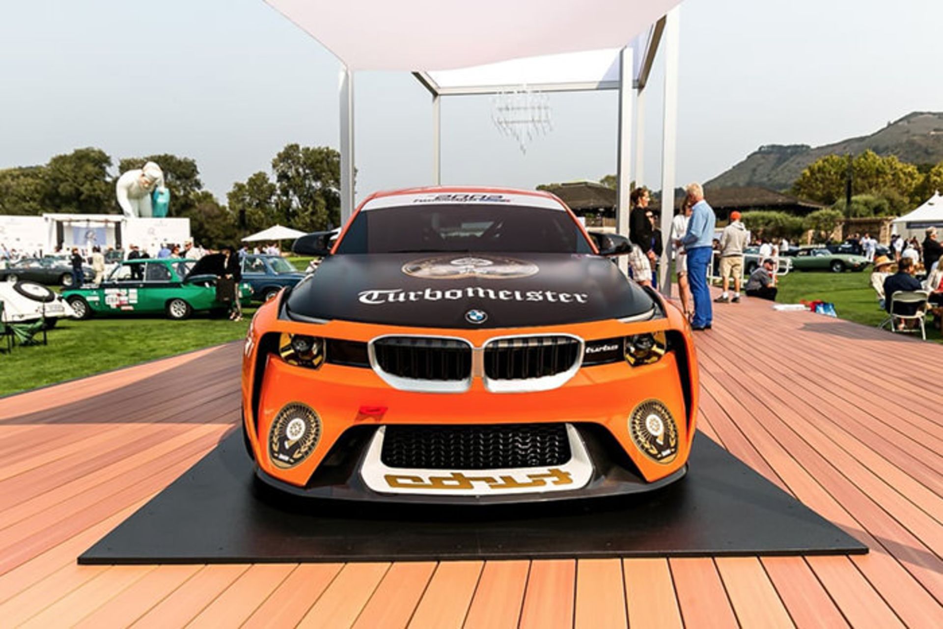 بی ام و 2002 hommage