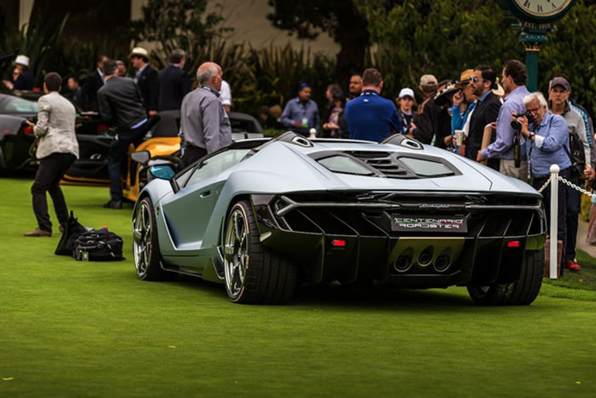 لامبورگینی سنتناریو رودستر