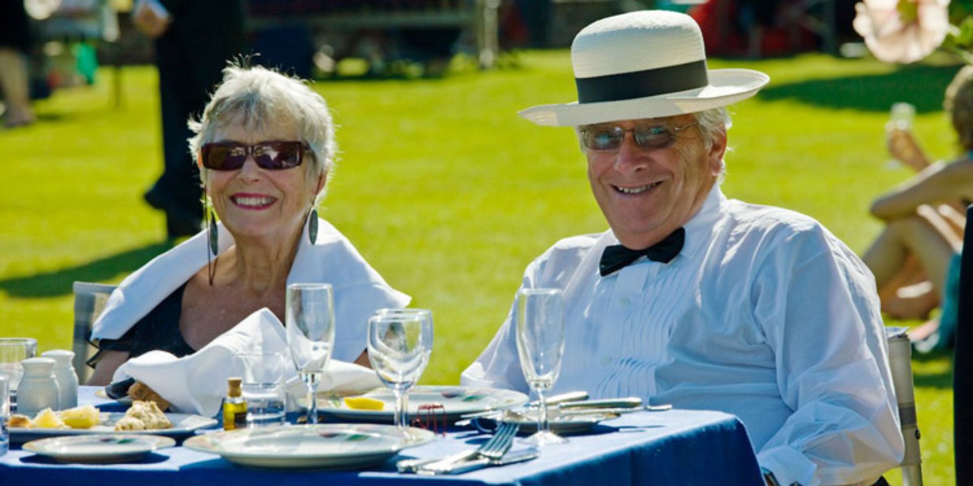 ثروتمند - استیون سایبولد - زومیت