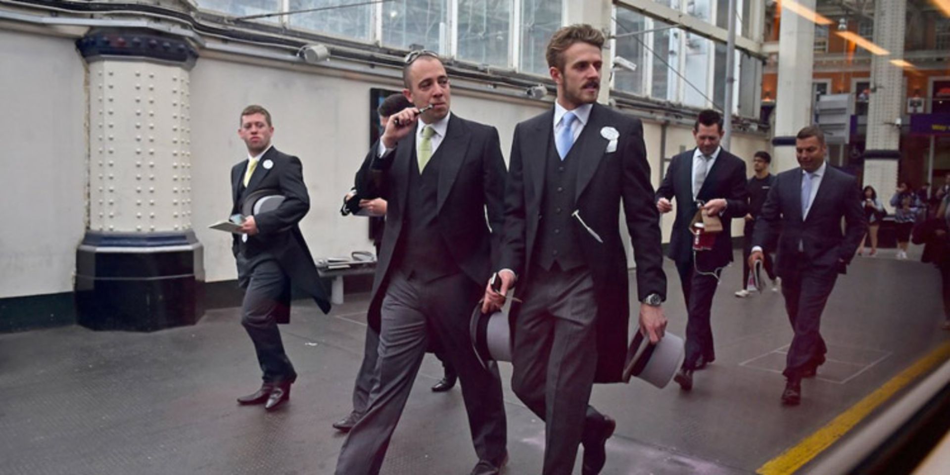 ثروتمند - استیون سایبولد - زومیت