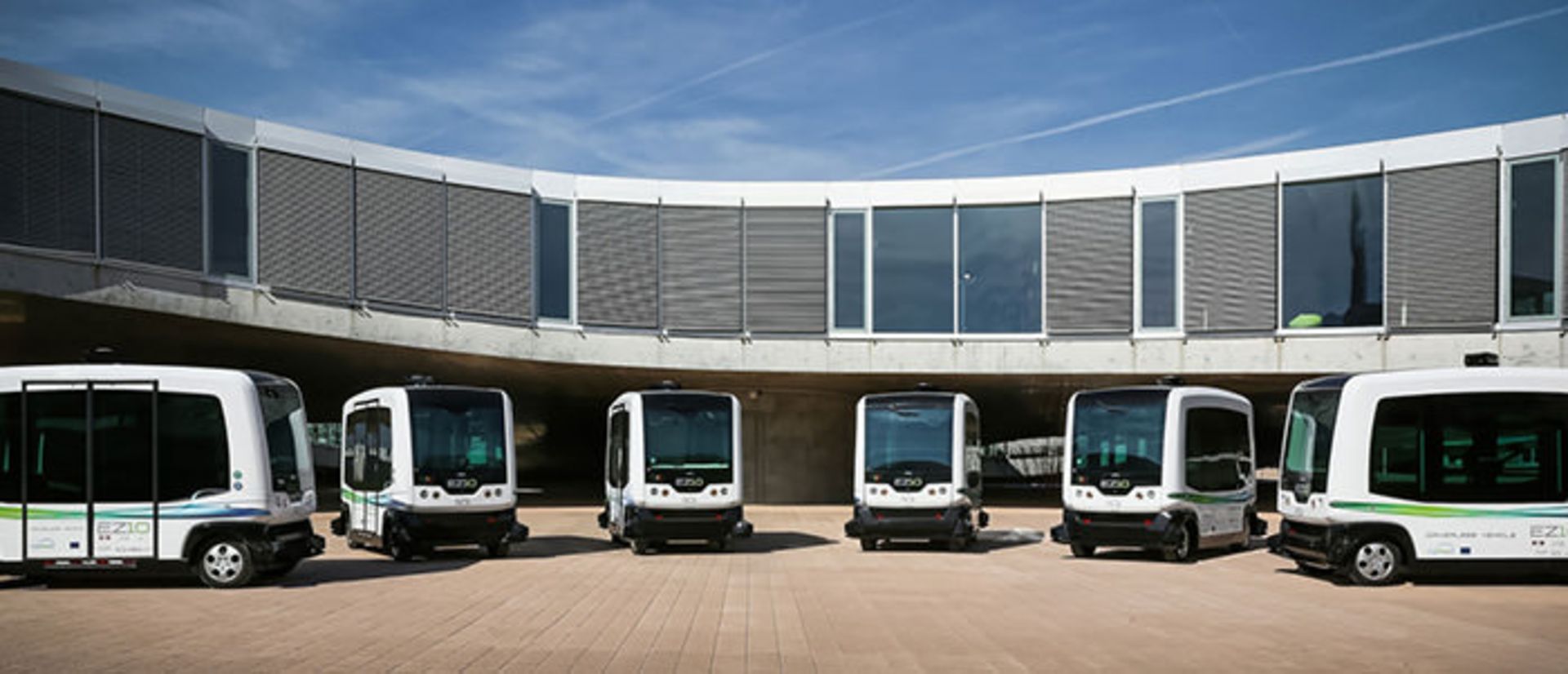 اتوبوس خودران ez10 ایزی مایل