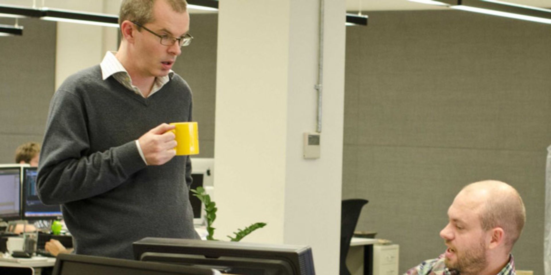 مقاله کسب و کار - دلایل استعفای کارمندان