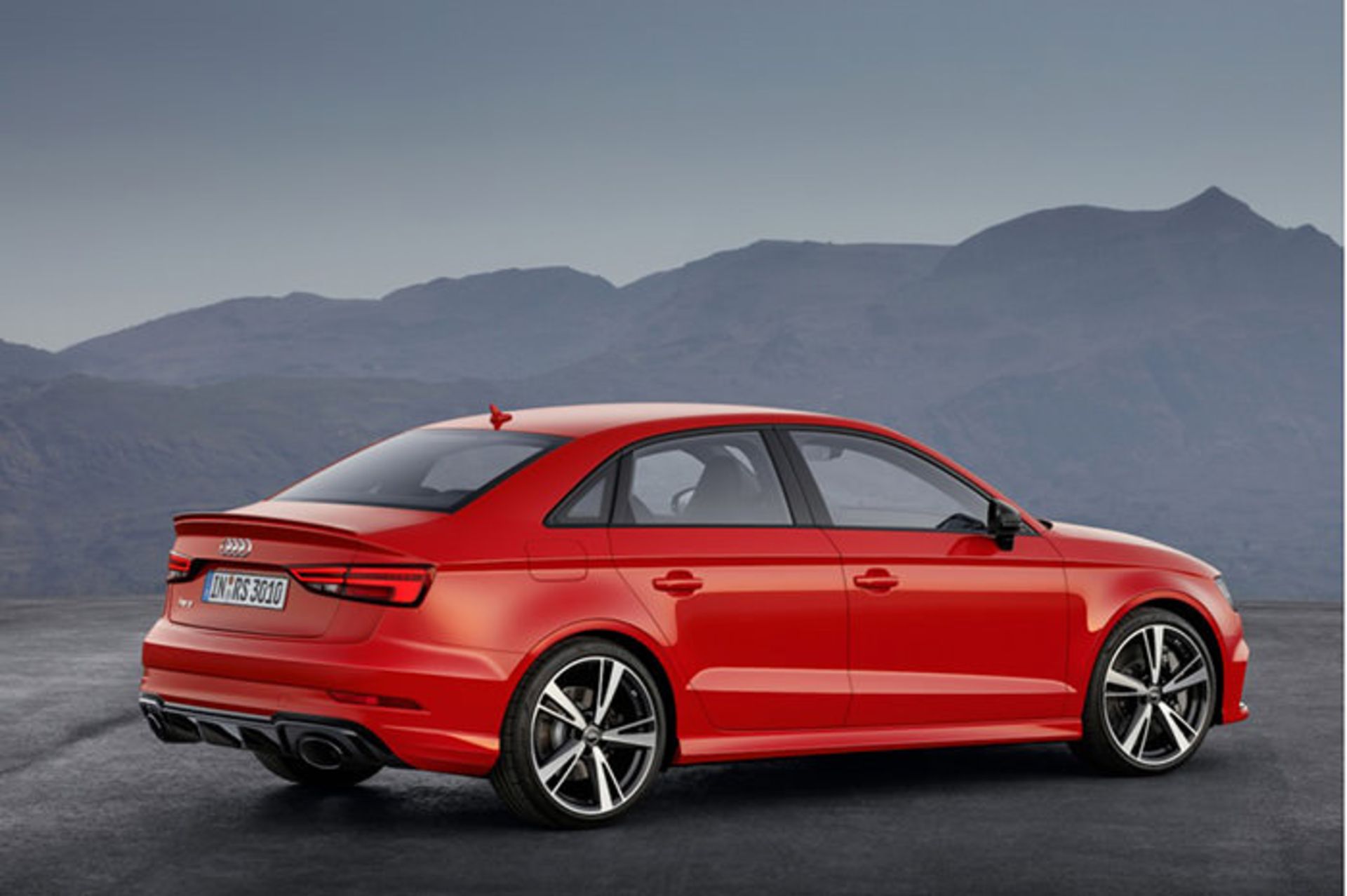 آئودی AUDI rs 3 