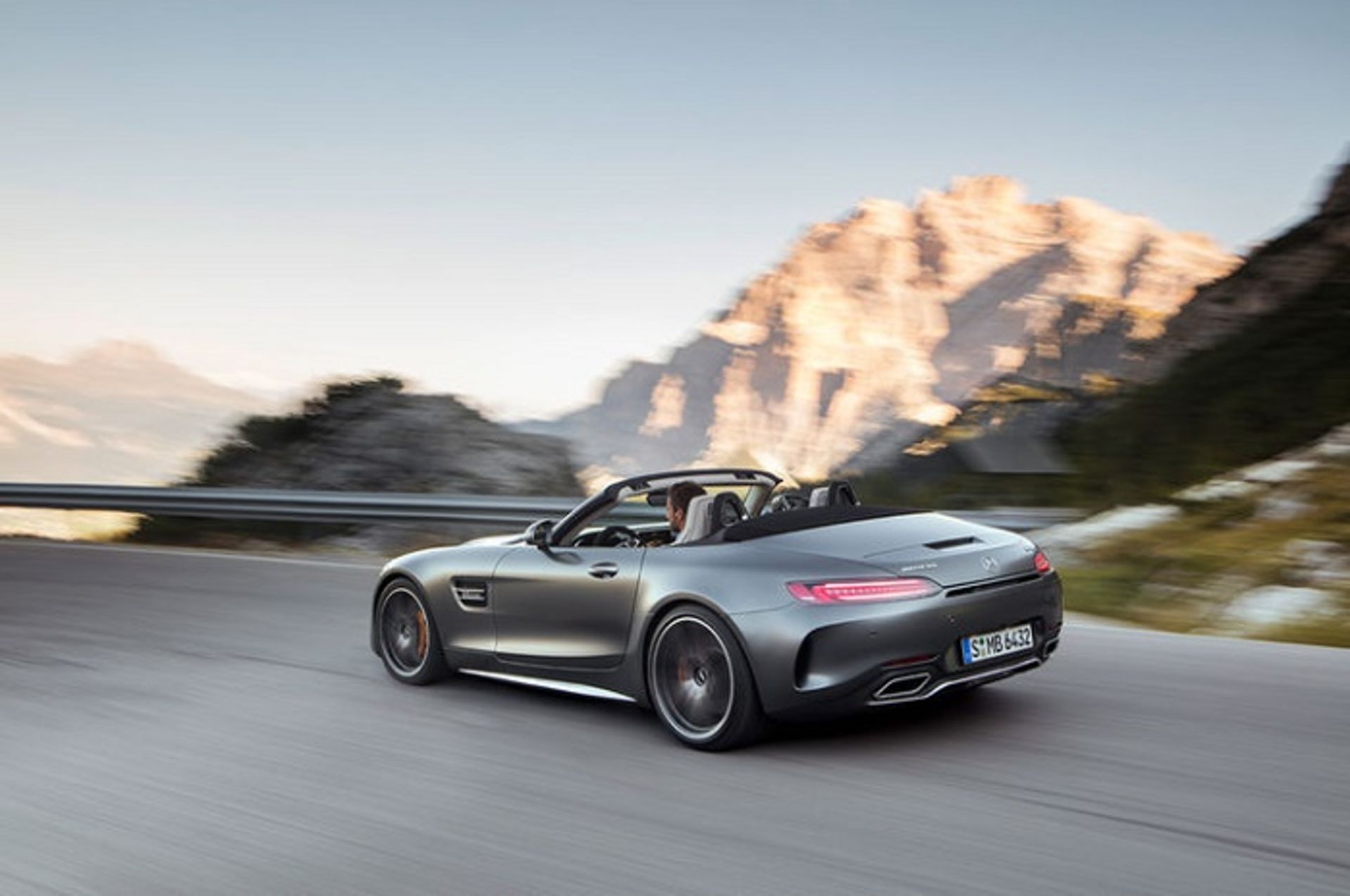 مرسدس بنز AMG GT C