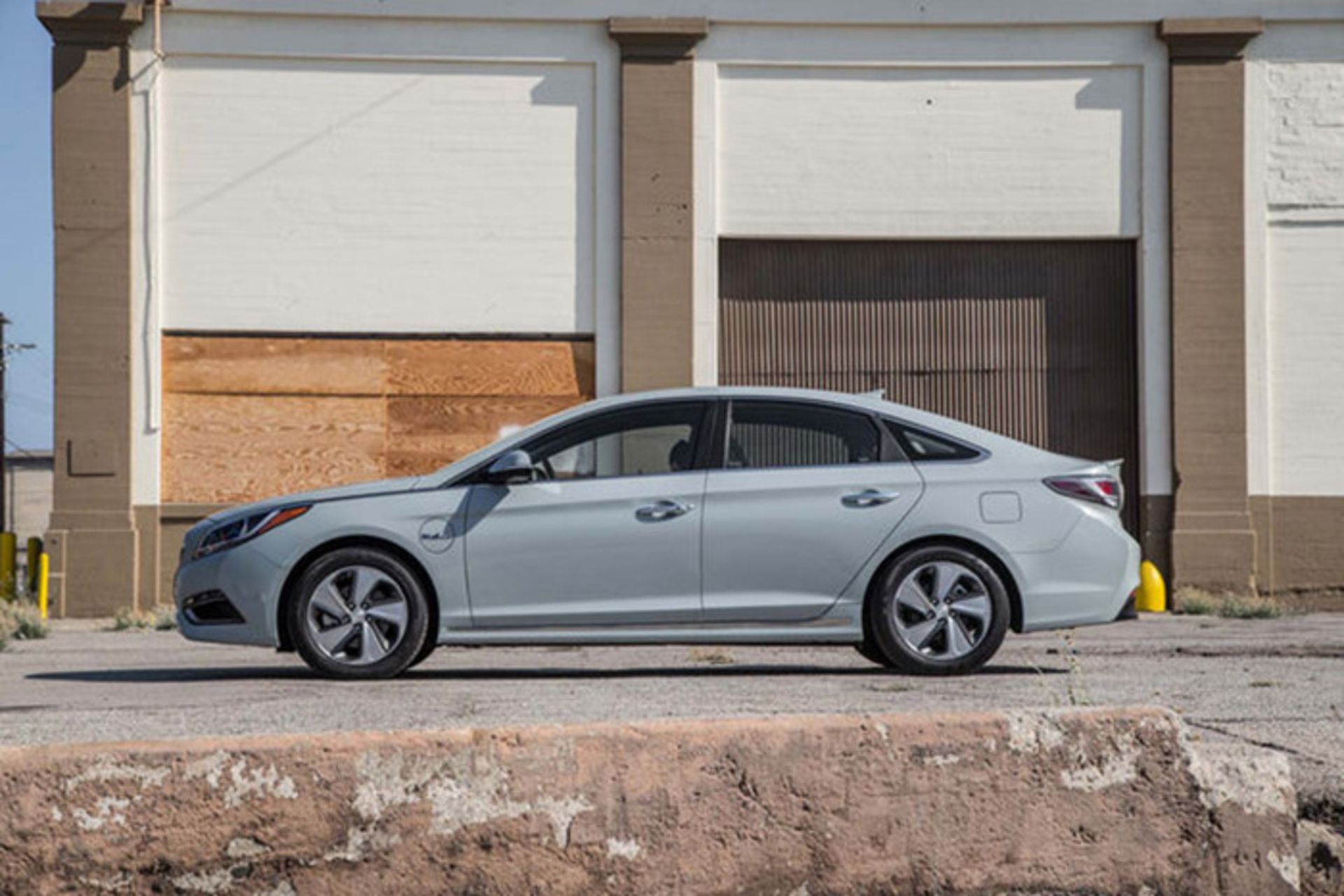 sonata plugin hybrid