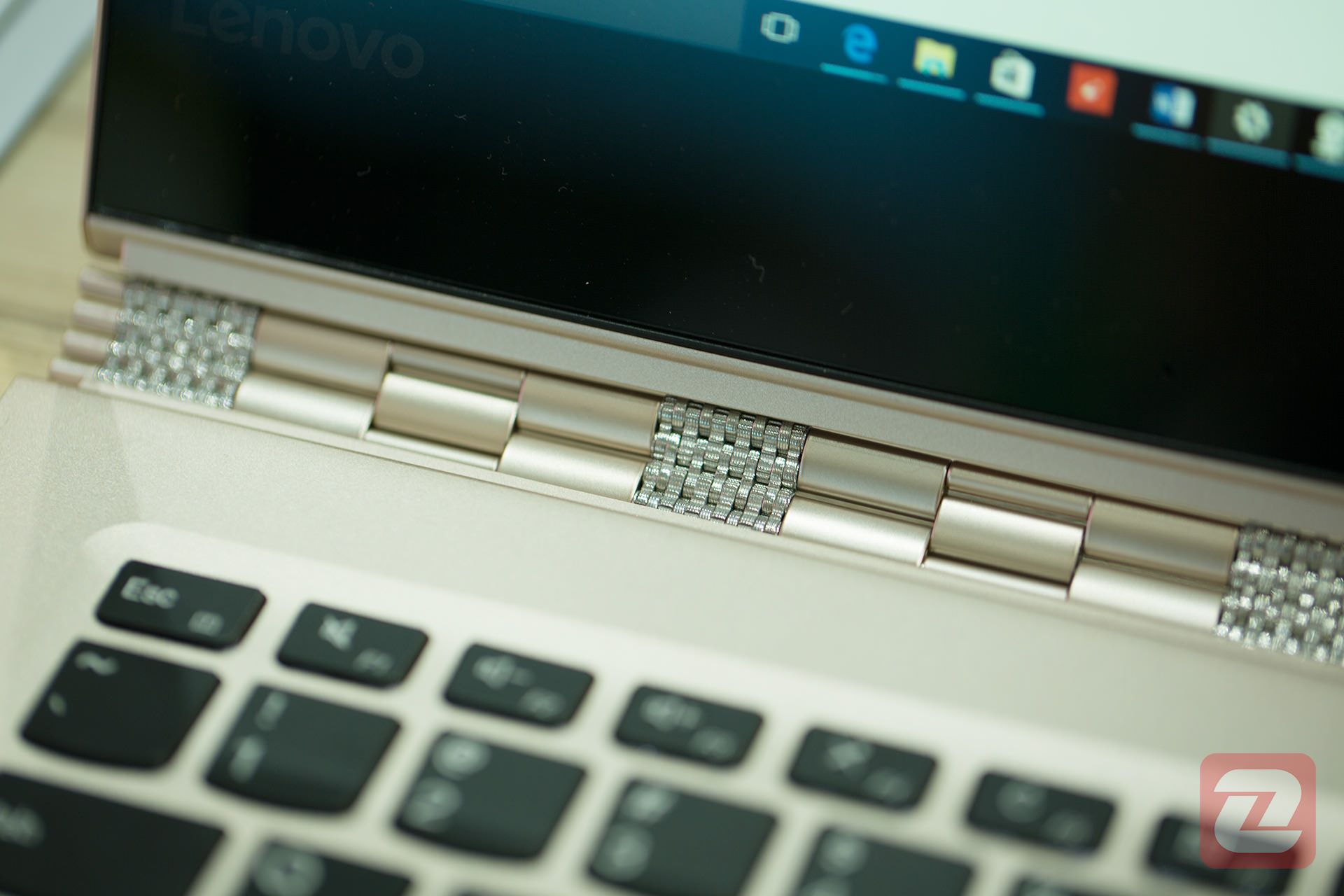 Lenovo Yoga 910 / یوگا 910