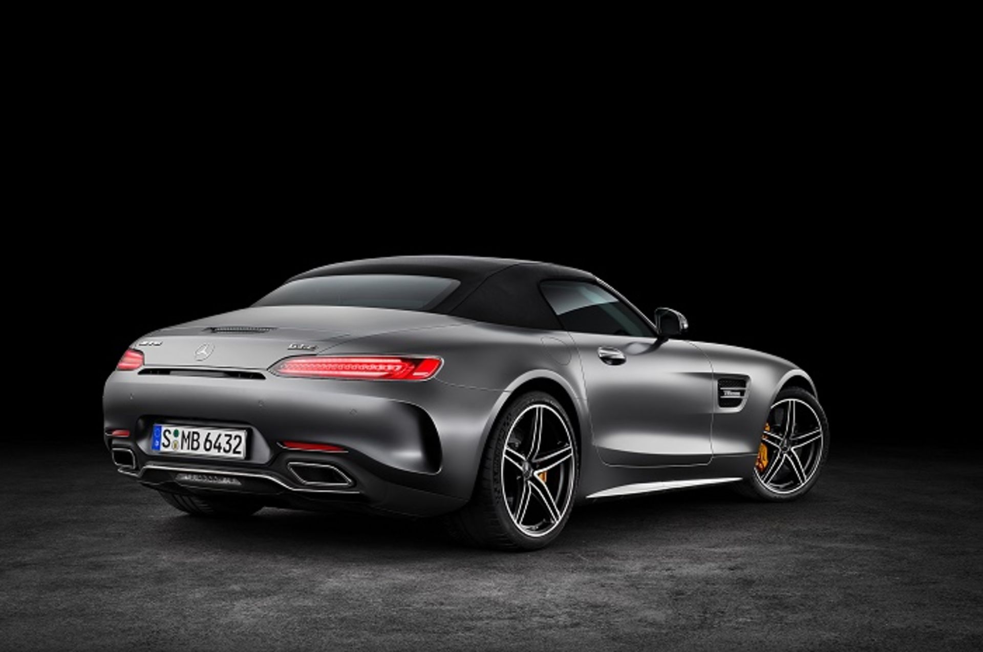 مرسدس بنز AMG GT C