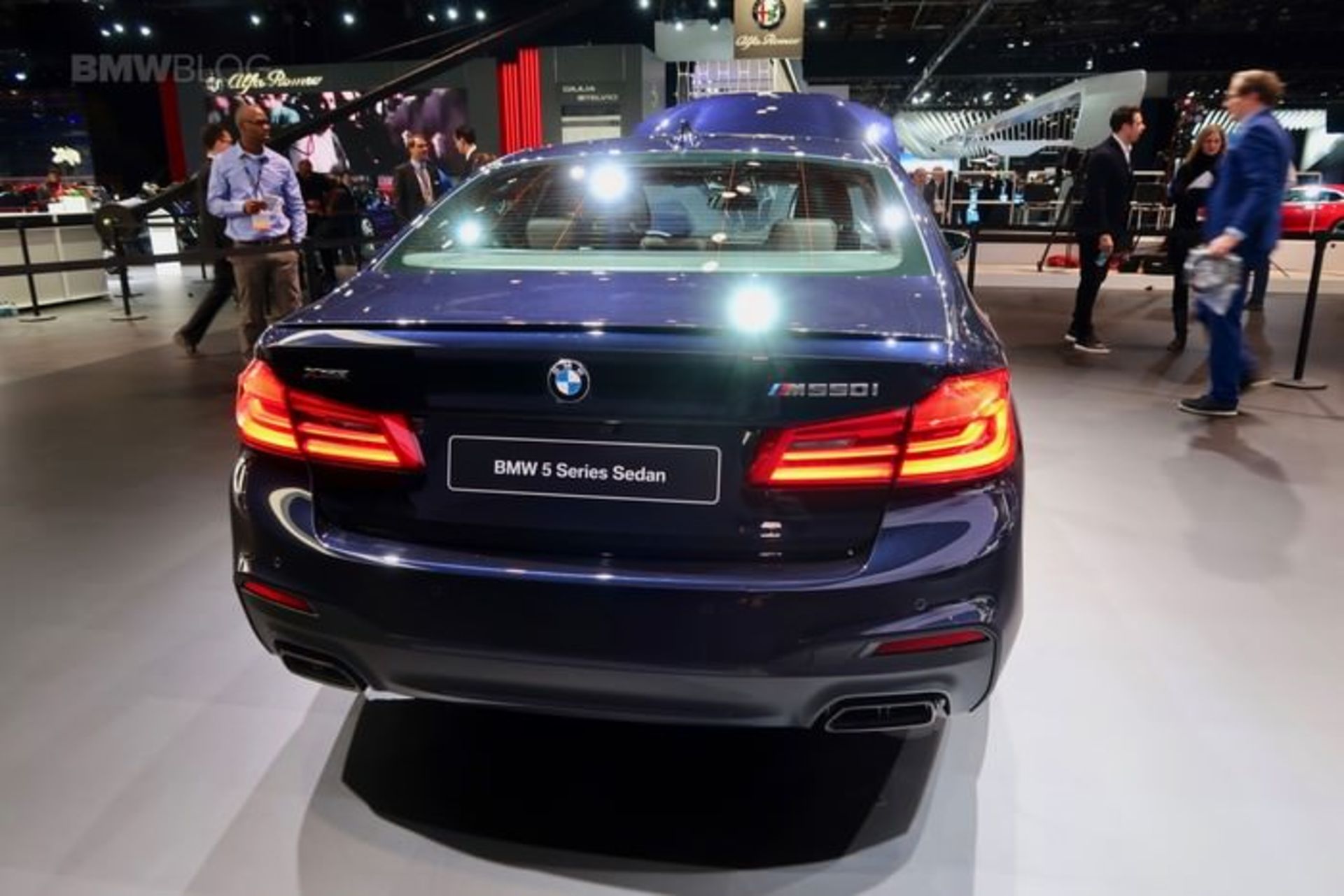 بی‌ام‌و M550i 