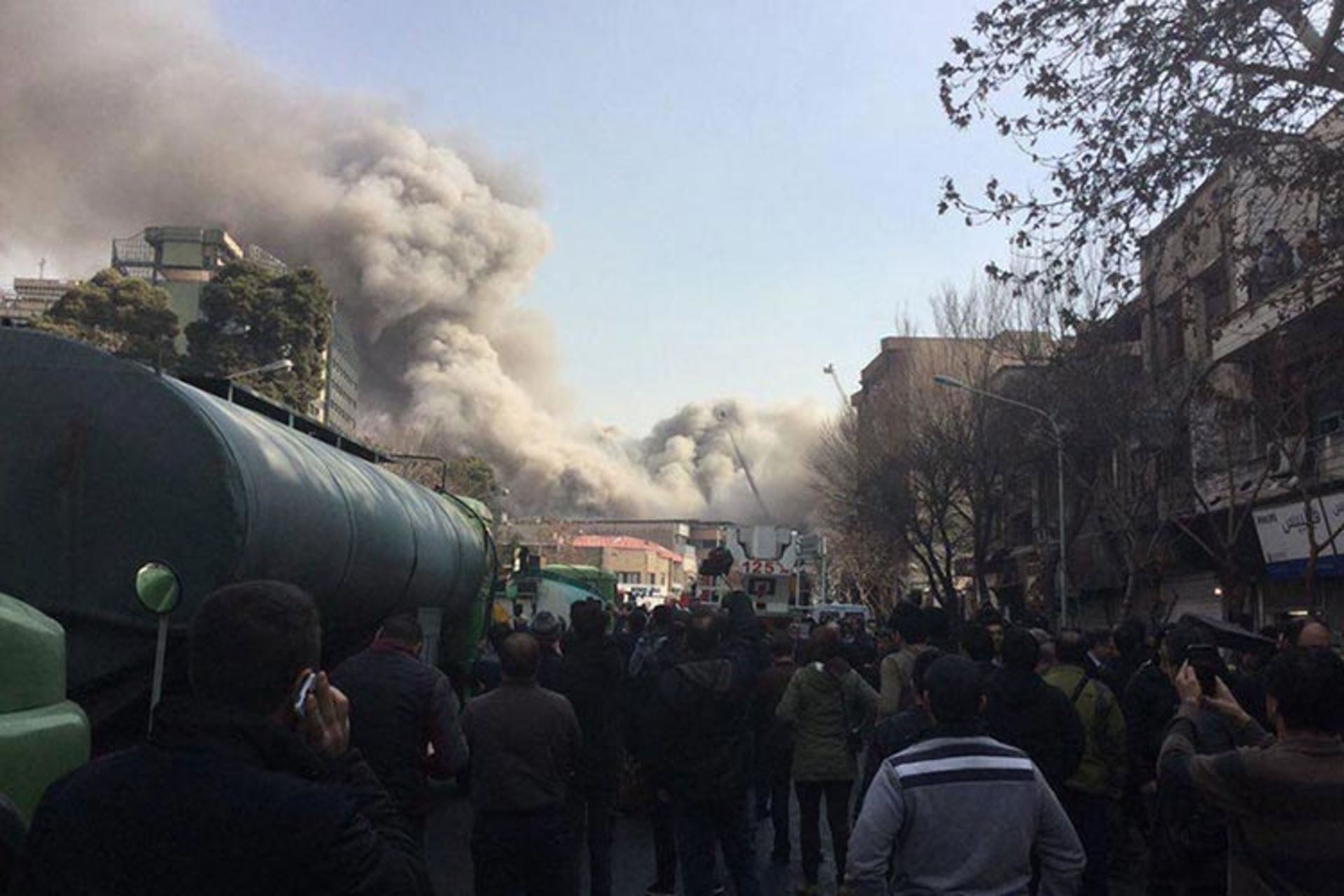 ساختمان پلاسکو فرو ریخت