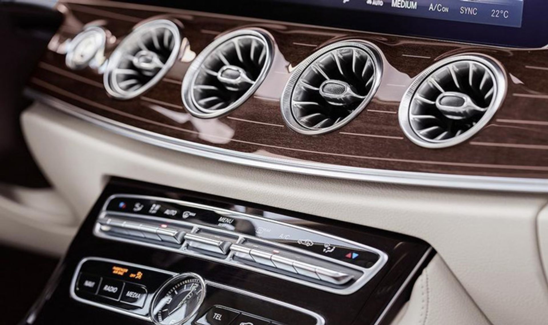 مرسدس بنز کلاس E کوپه