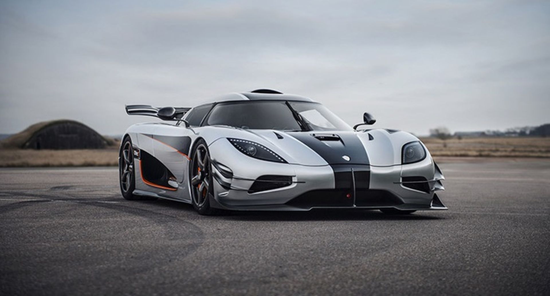  Koenigsegg Regera