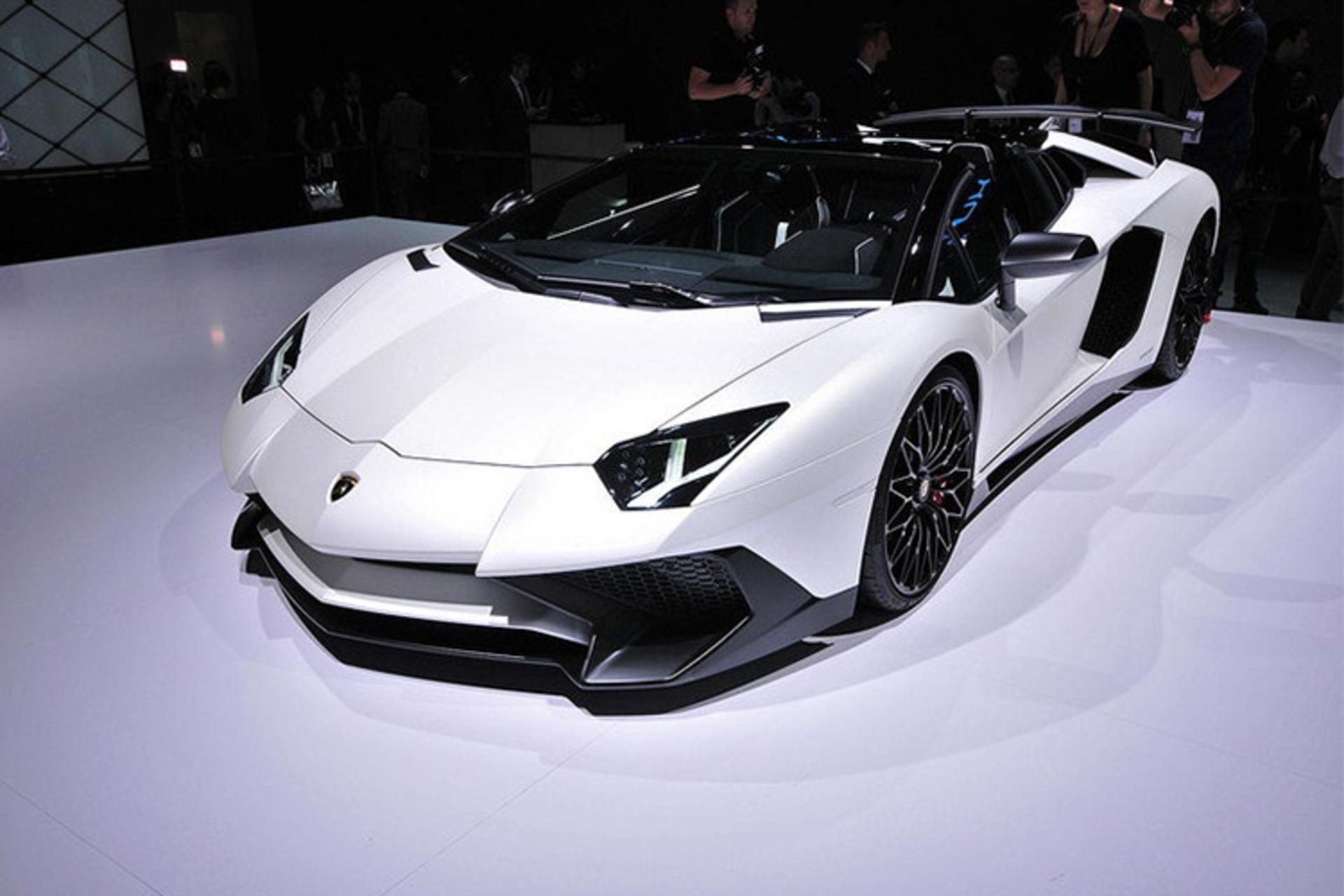 Lamborghini-Aventador