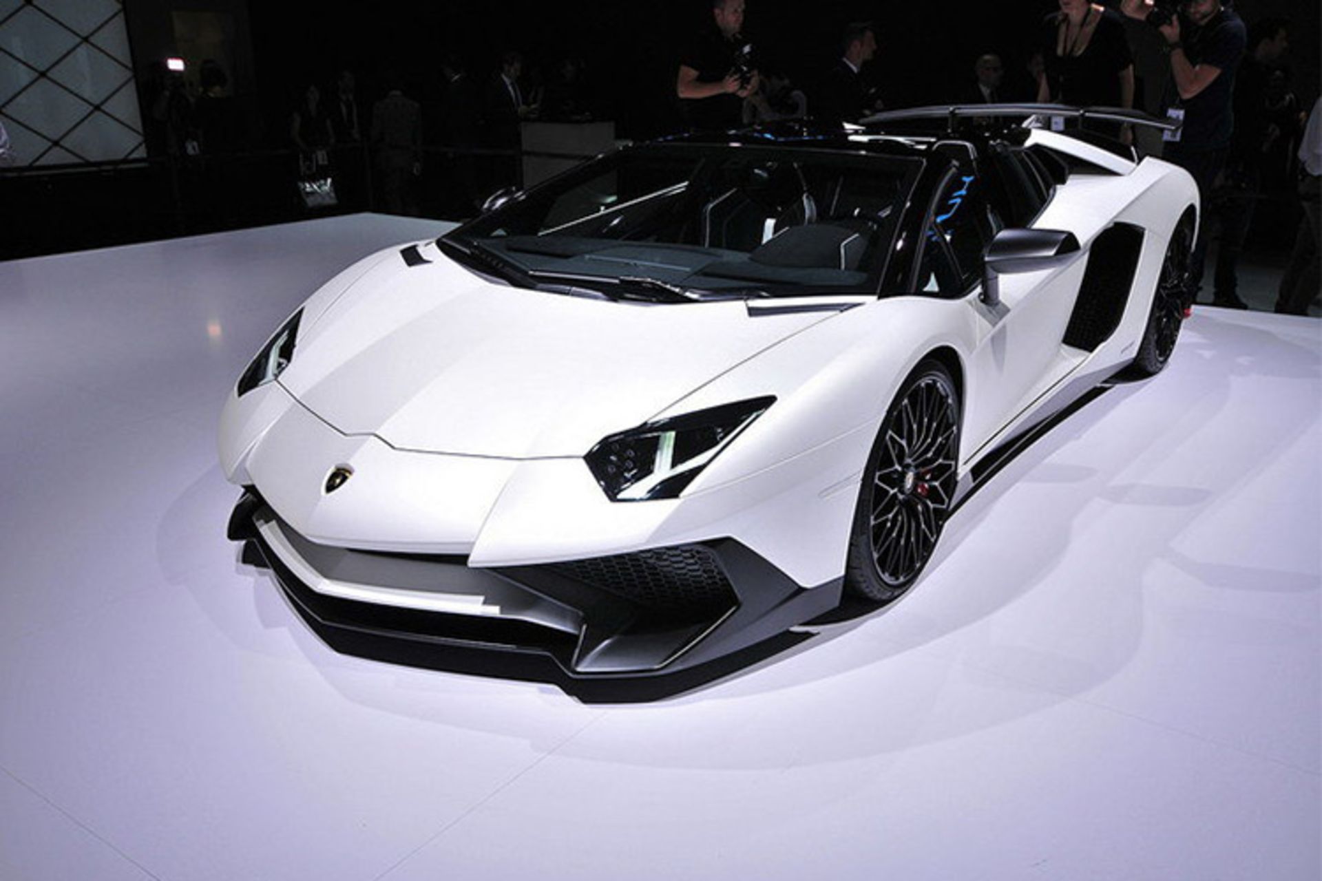 Lamborghini-Aventador