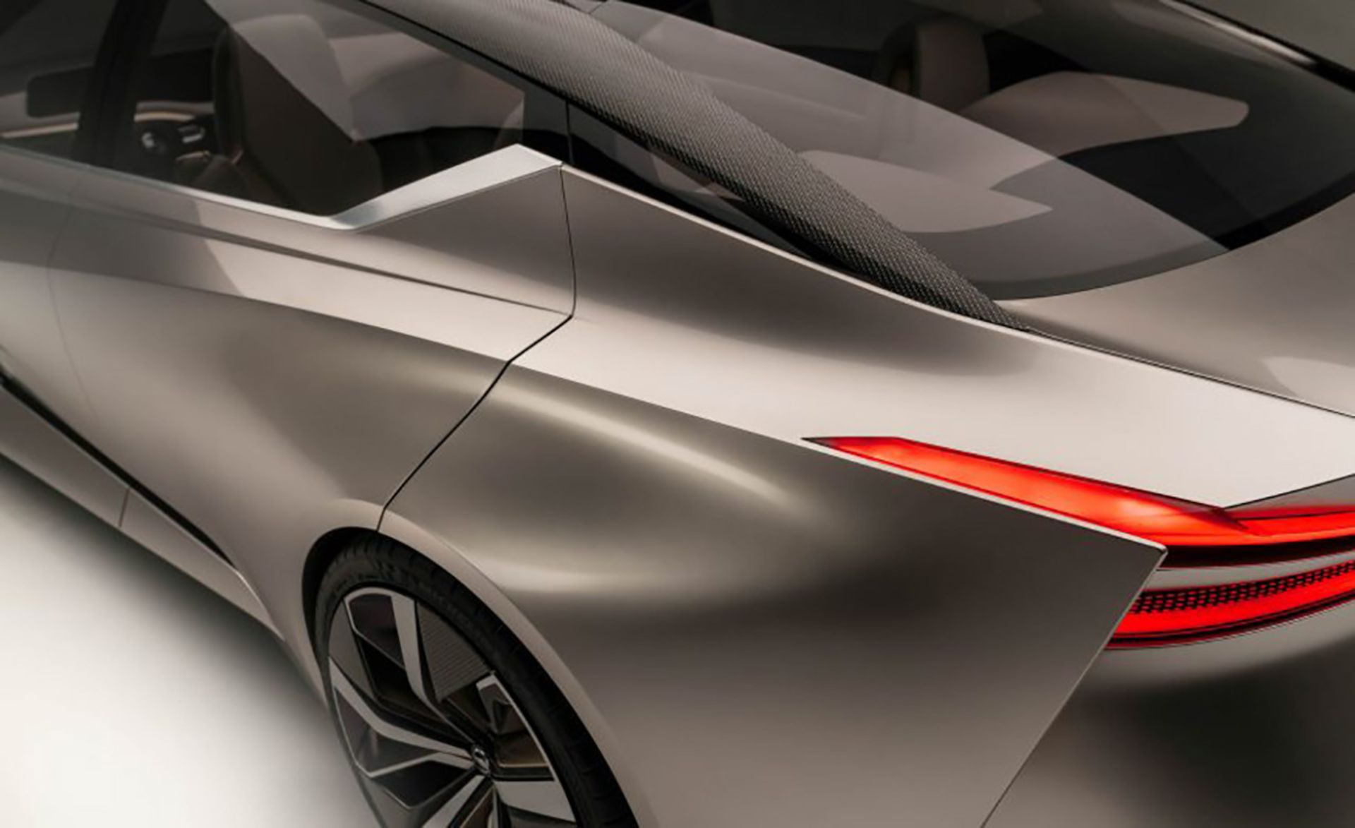 نیسان وی موشن