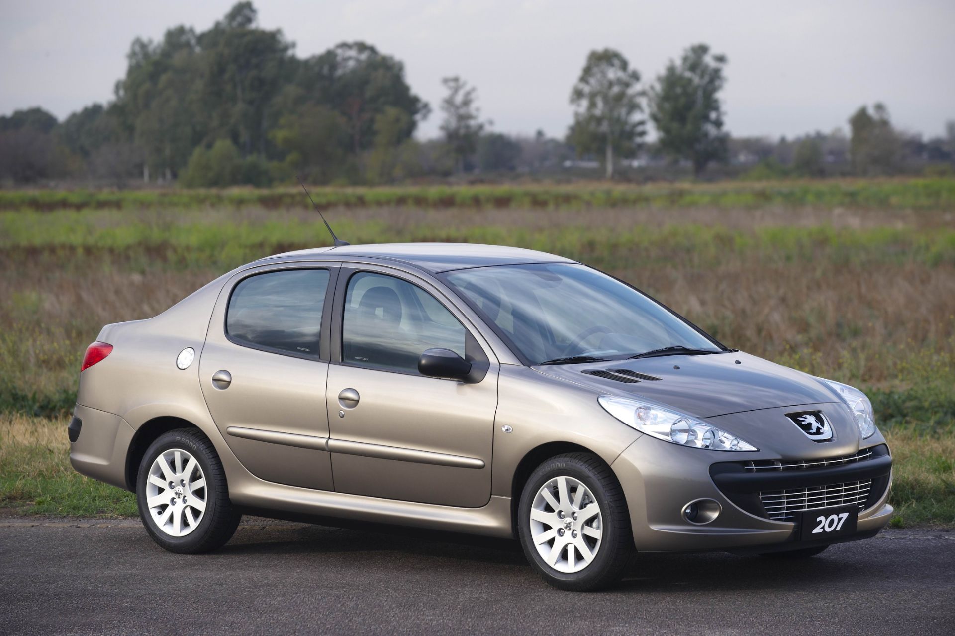 پژو 207 صندوقدار /peugeot 207 sd