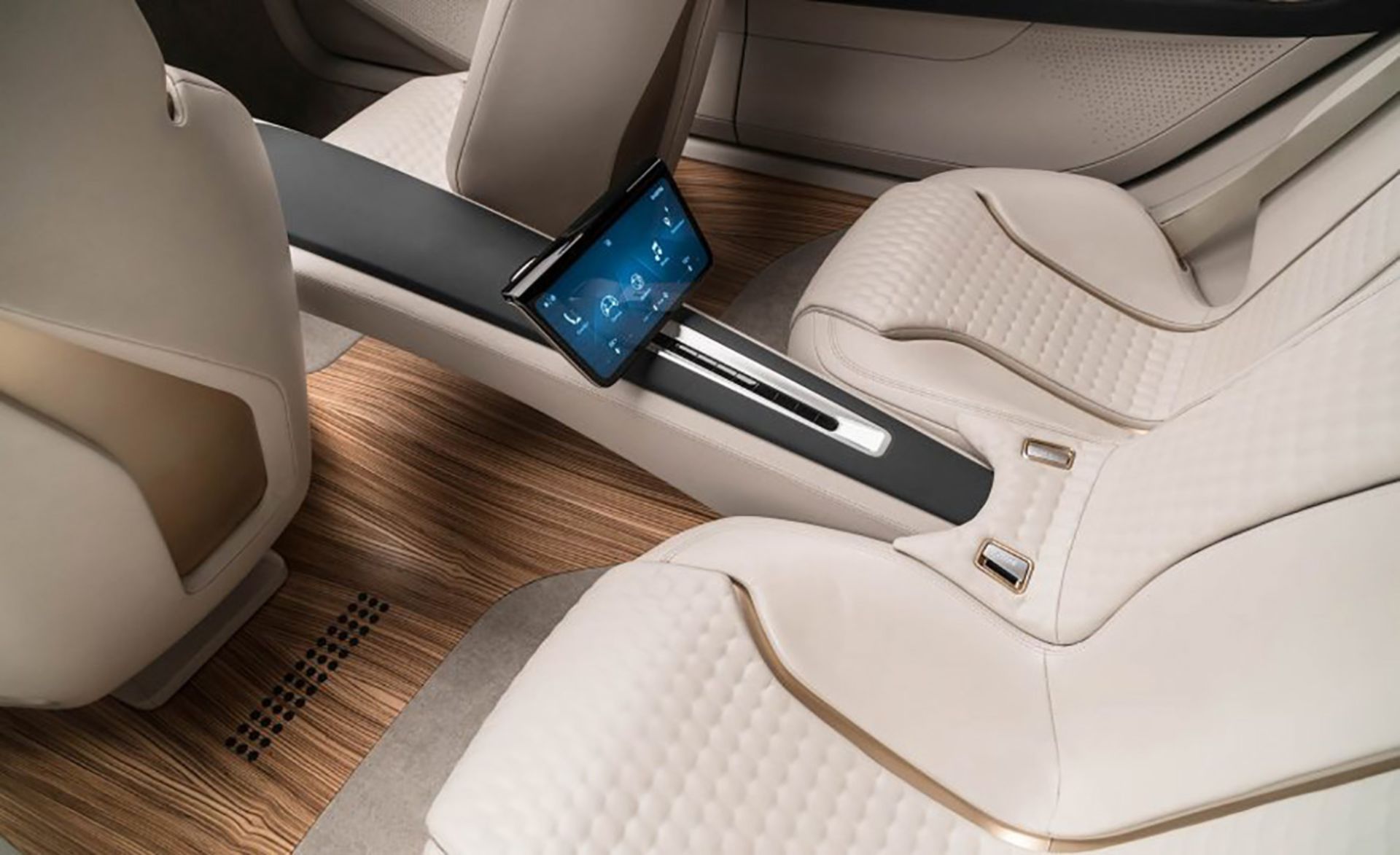 نیسان وی موشن