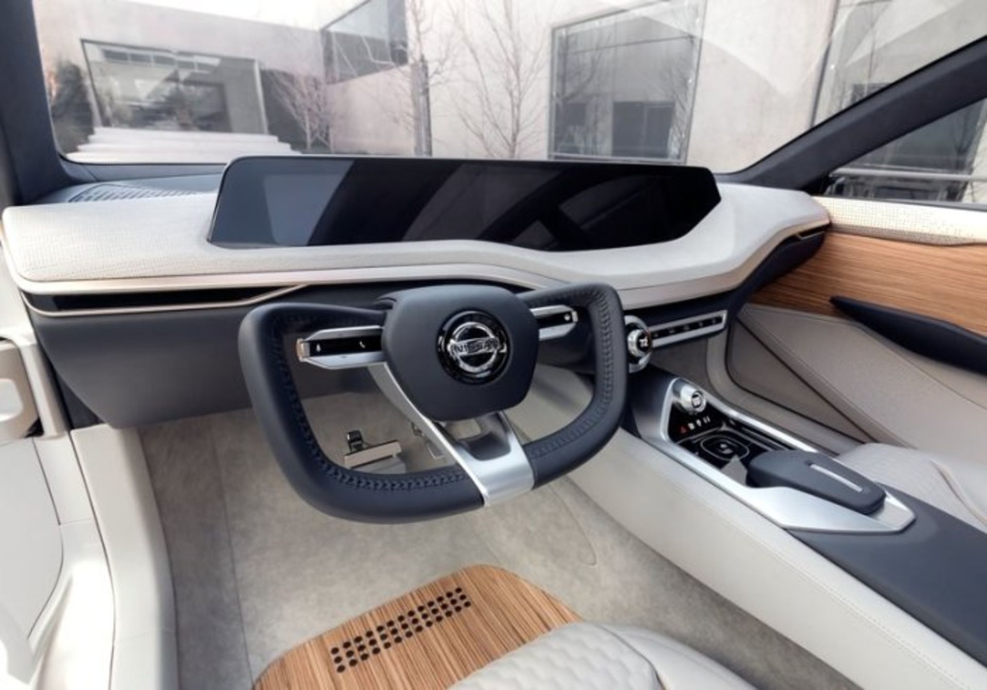 نیسان وی موشن