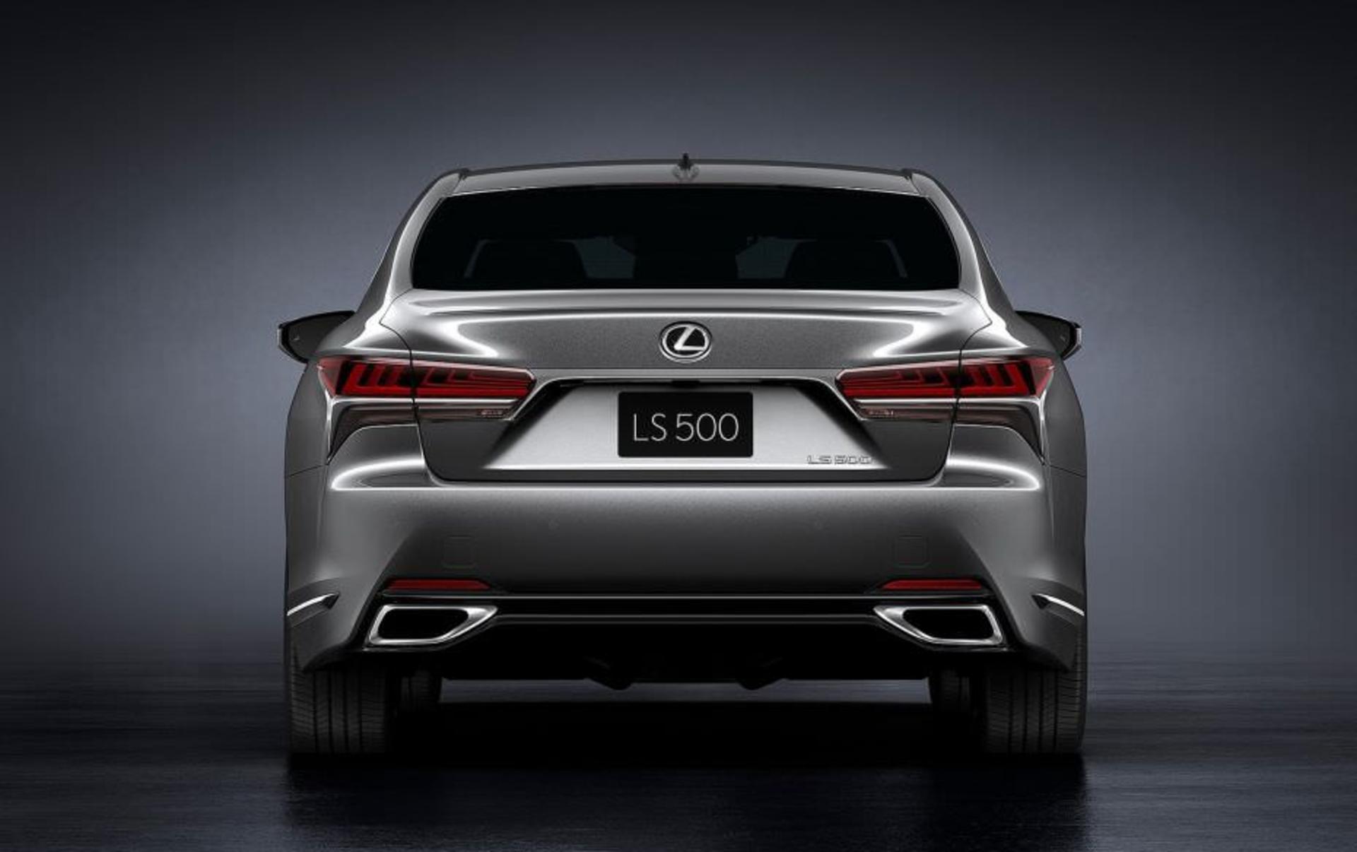 لکسوس LS