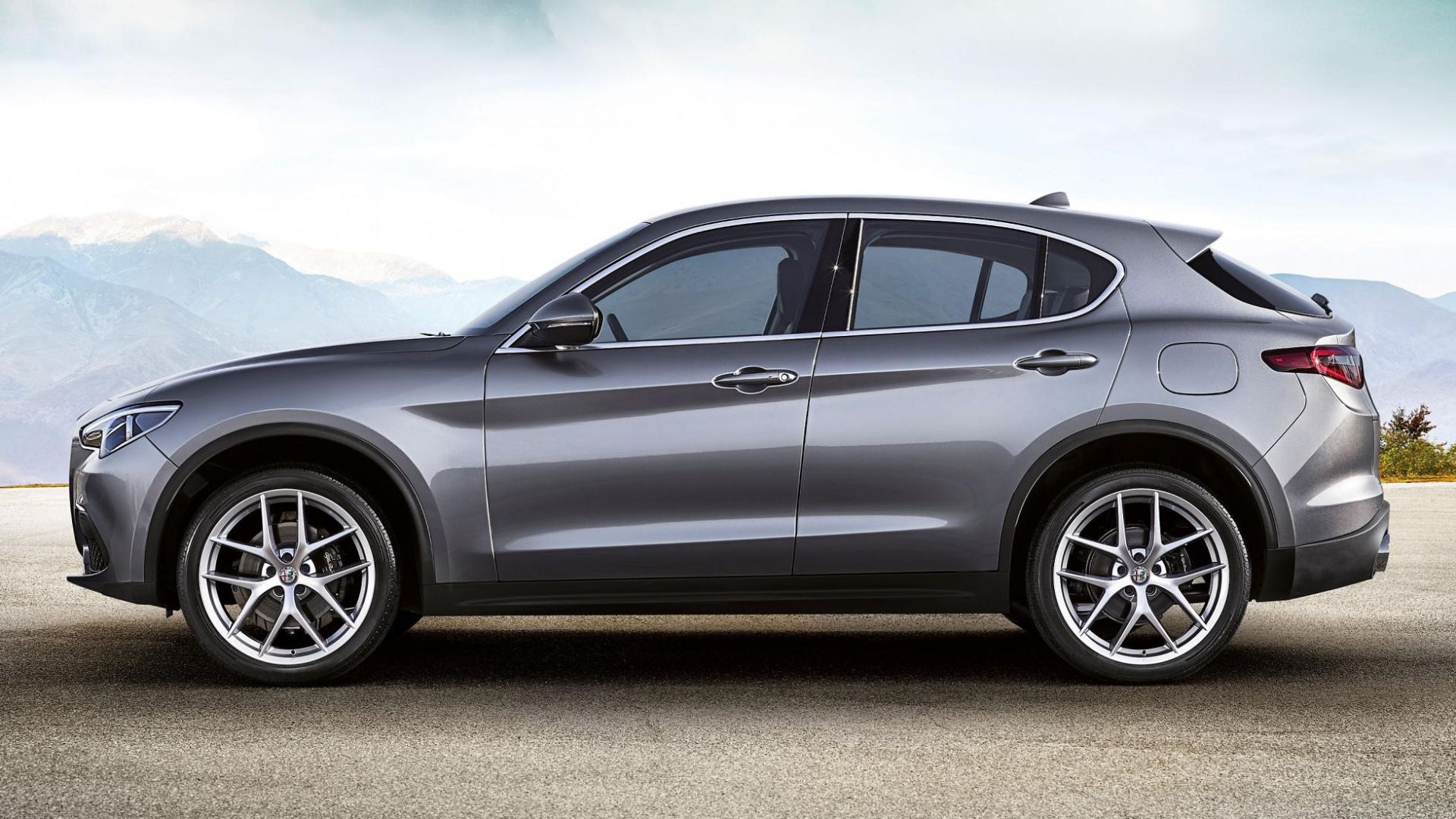 آلفارومئو استلویو / AlfaRomeo Suv