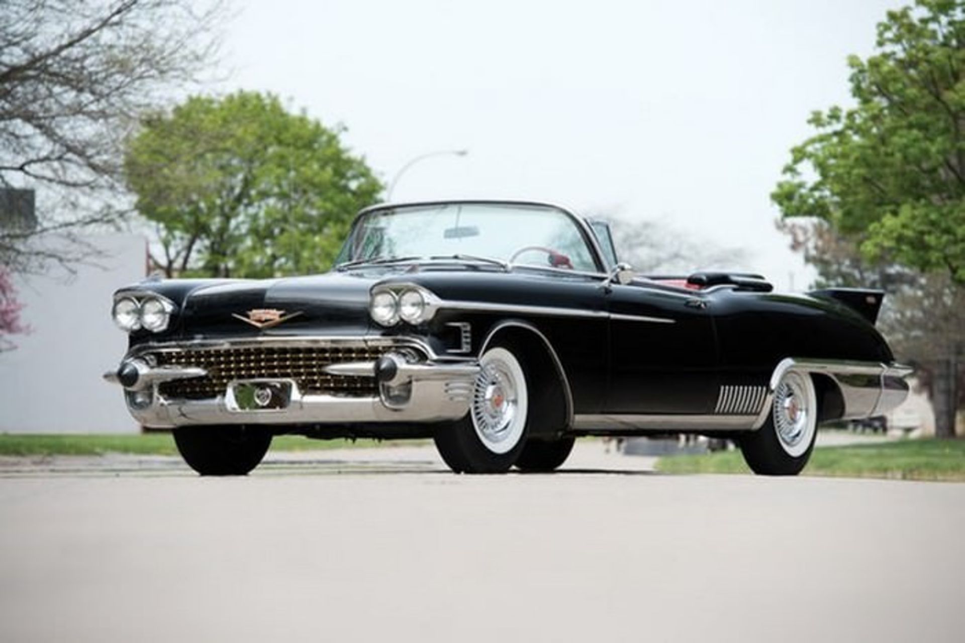 کادیلاک الدورادو