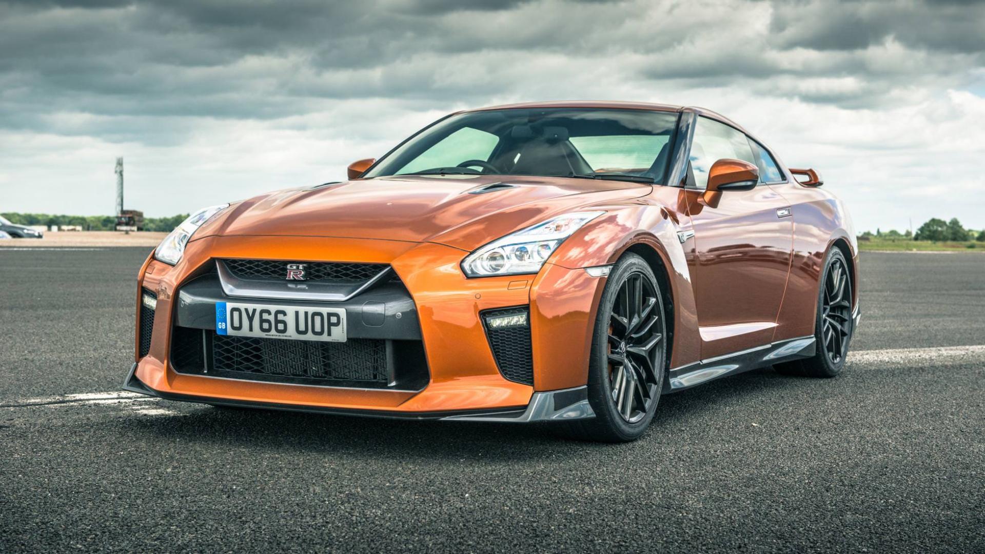 نیسان GT-R