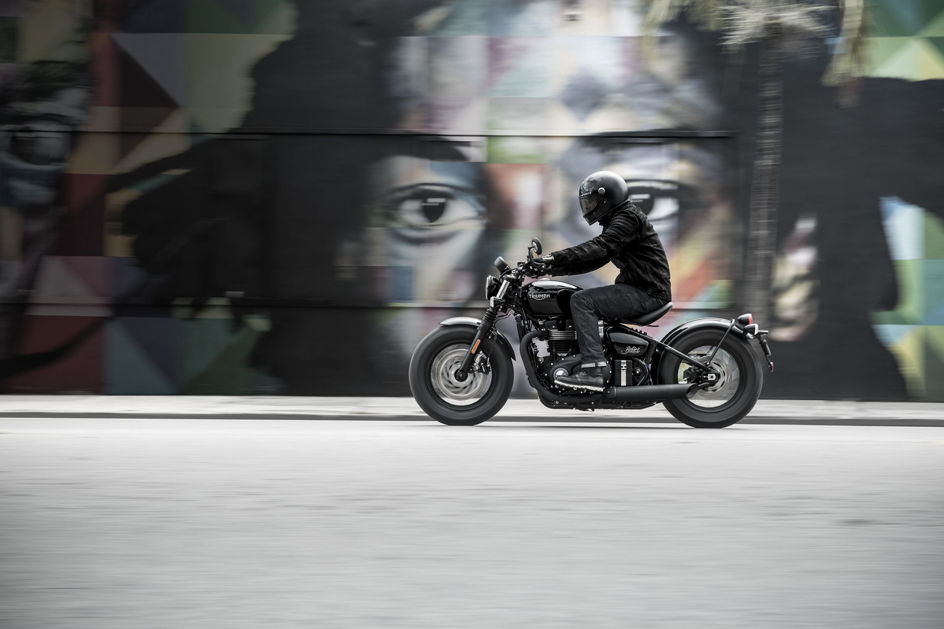 موتورسیکلت Triumph Bonneville Bobber Black