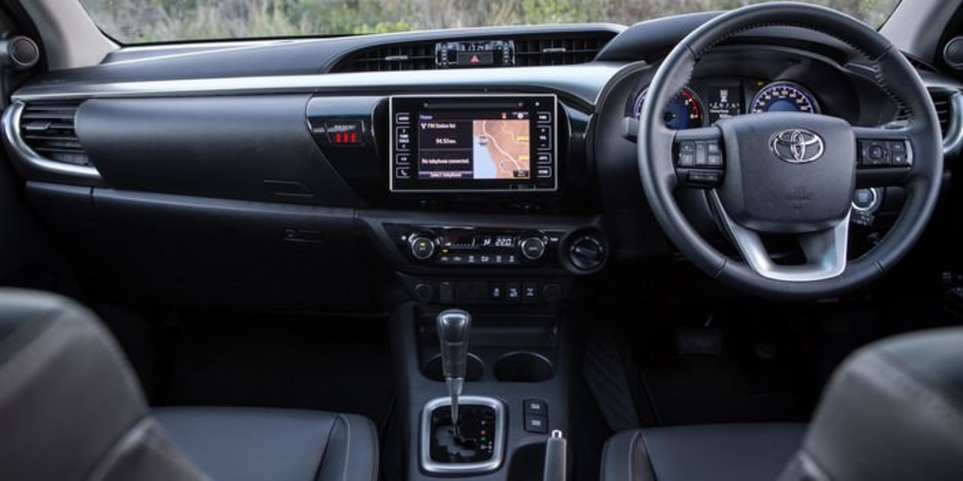 تویوتا هایلوکس TRD