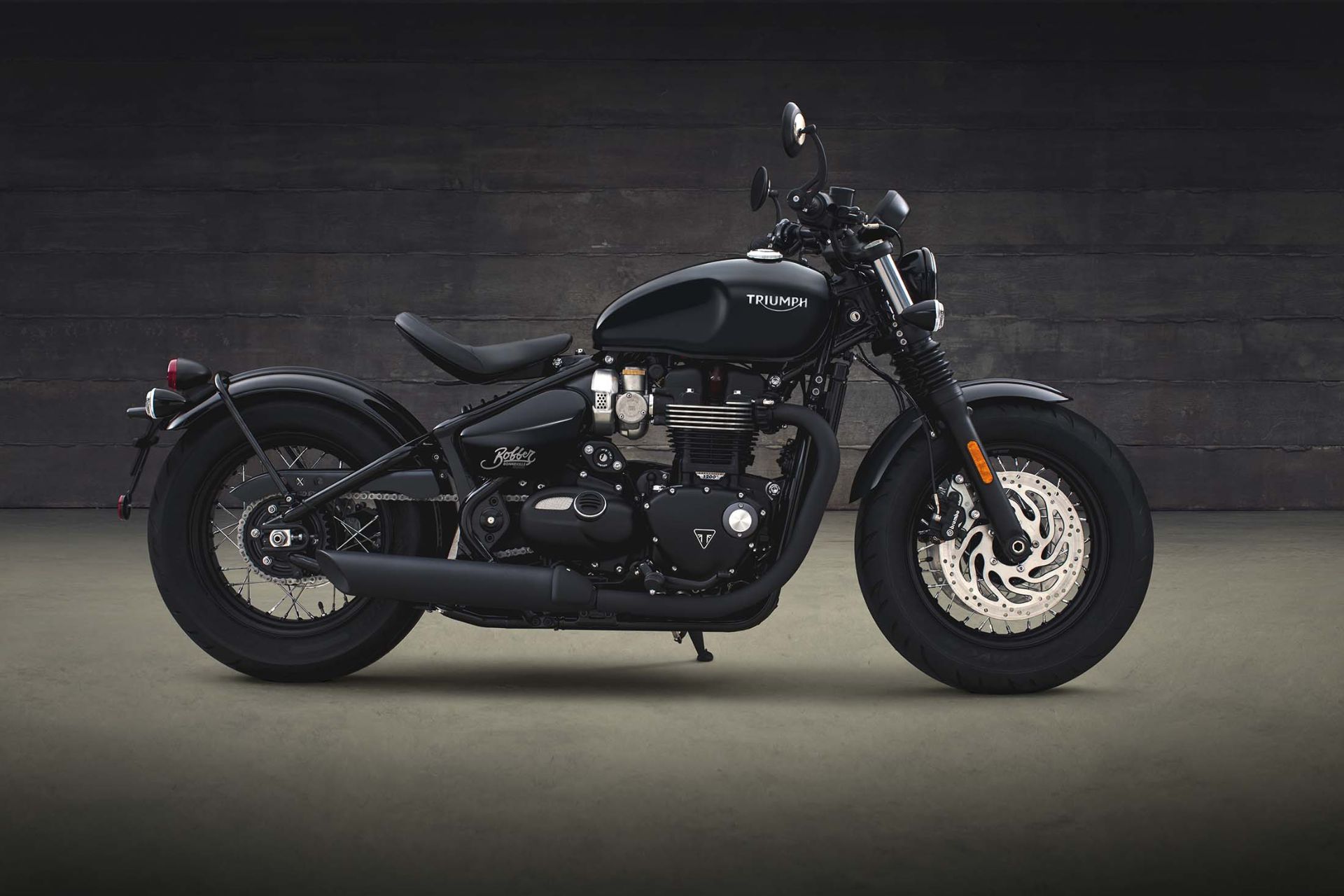 موتورسیکلت Triumph Bonneville Bobber Black