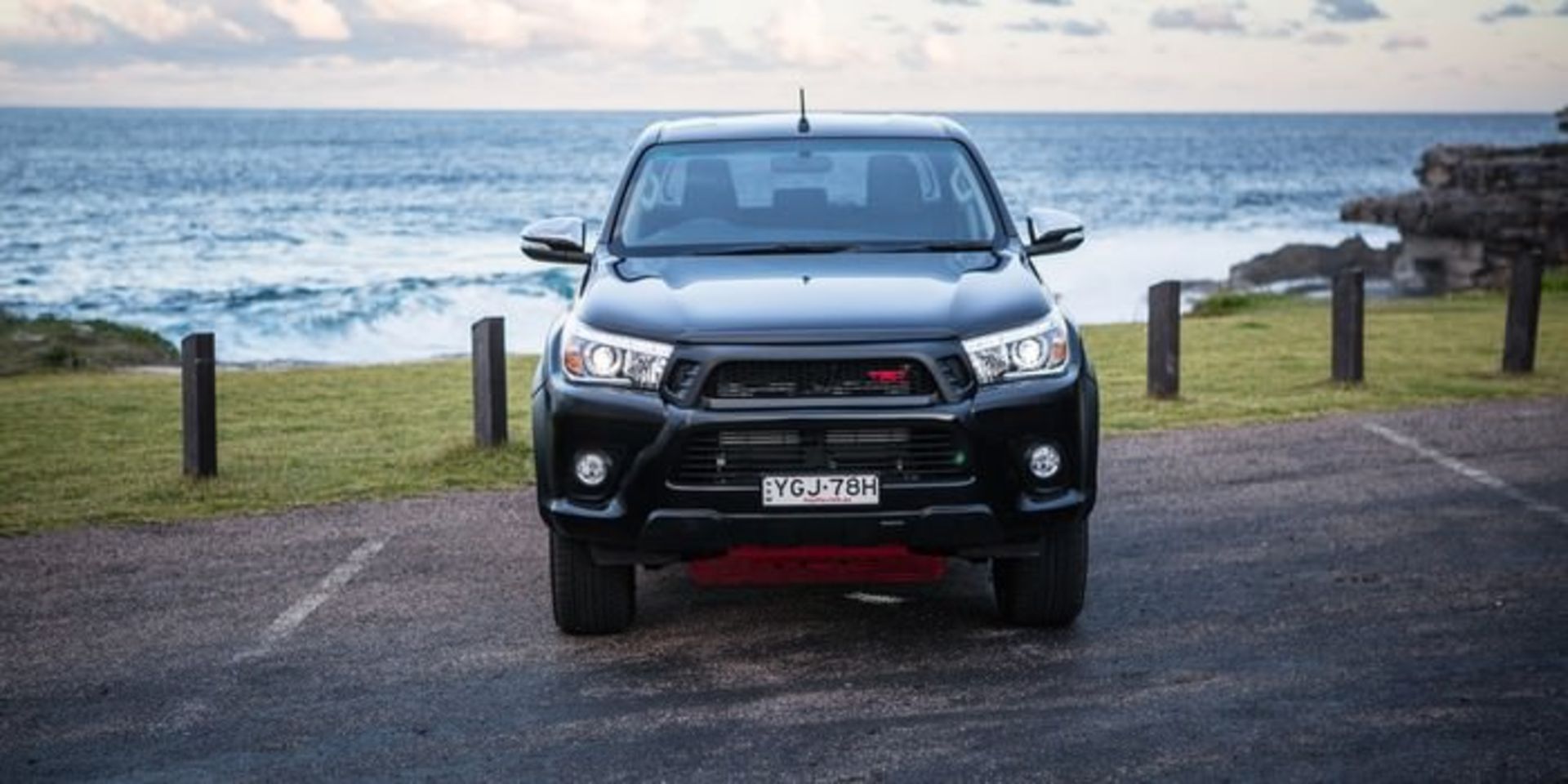 تویوتا هایلوکس TRD