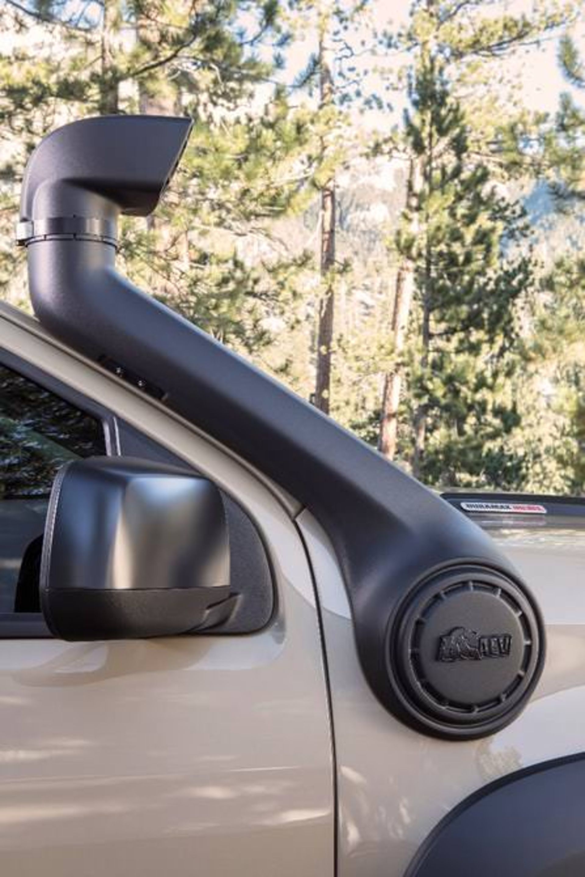 وانت پیکاپ شورولت کلرادو ZR2 AEV